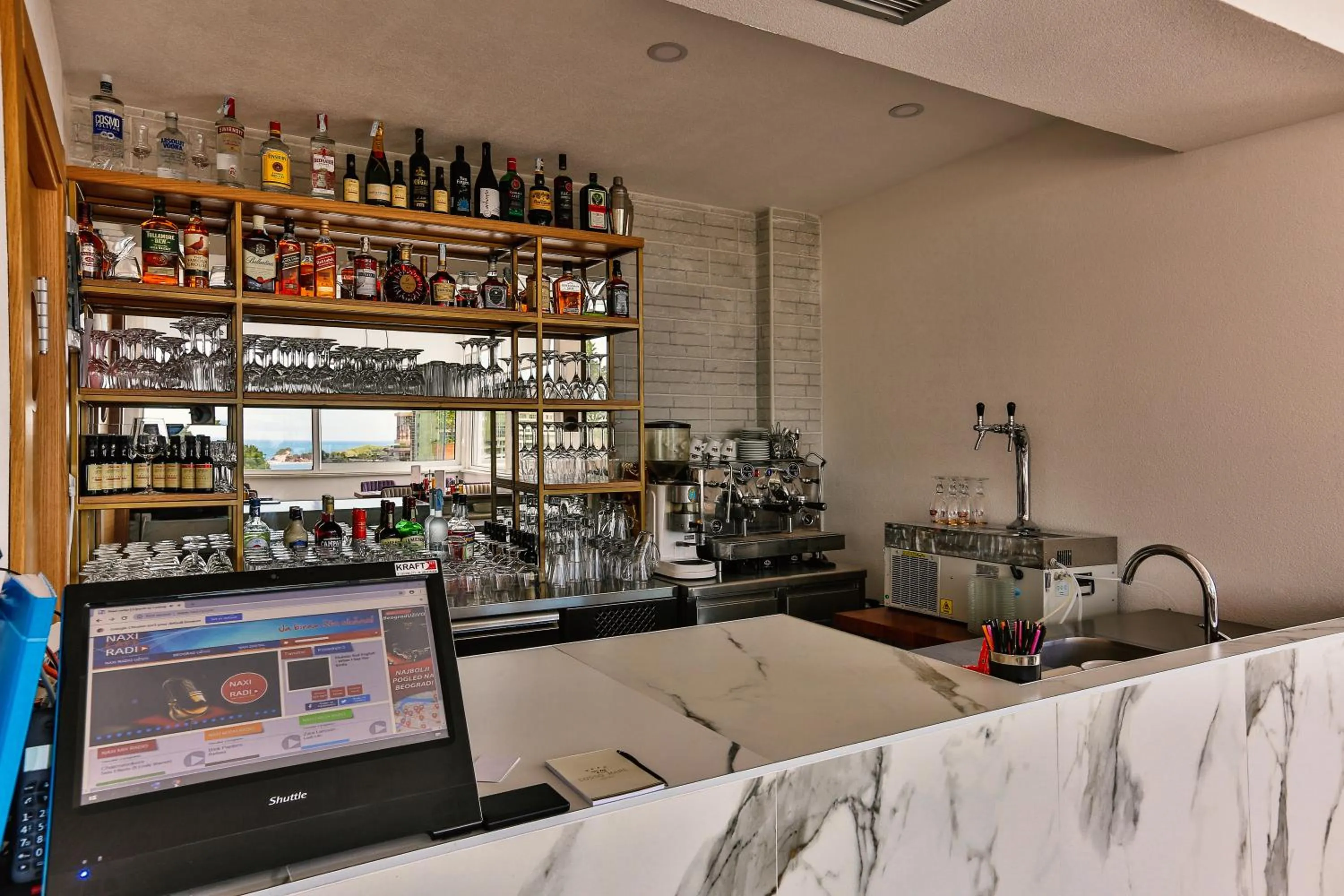 Lounge or bar in Hotel Lusso Mare by Aycon