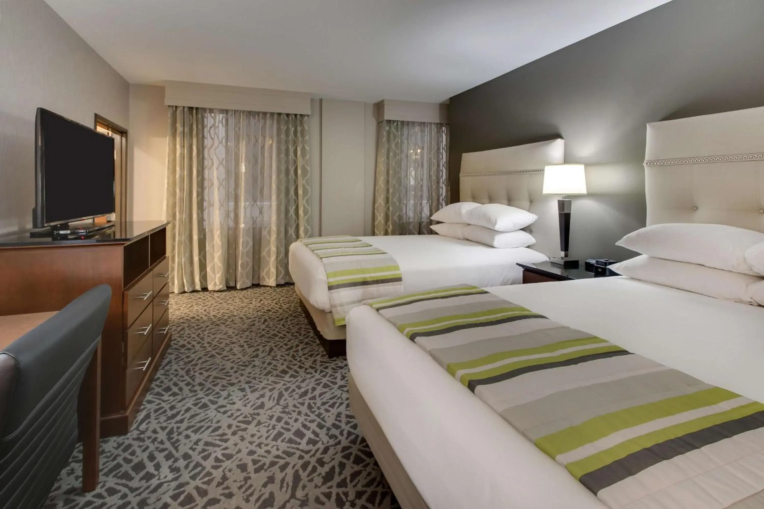 Deluxe Queen Room with Two Queen Beds - Hearing Accessible in Drury Plaza Hotel Milwaukee Downtown Deluxe Queen Room with Two Queen Beds - Hearing Accessible in Drury Plaza Hotel Milwaukee Downtown