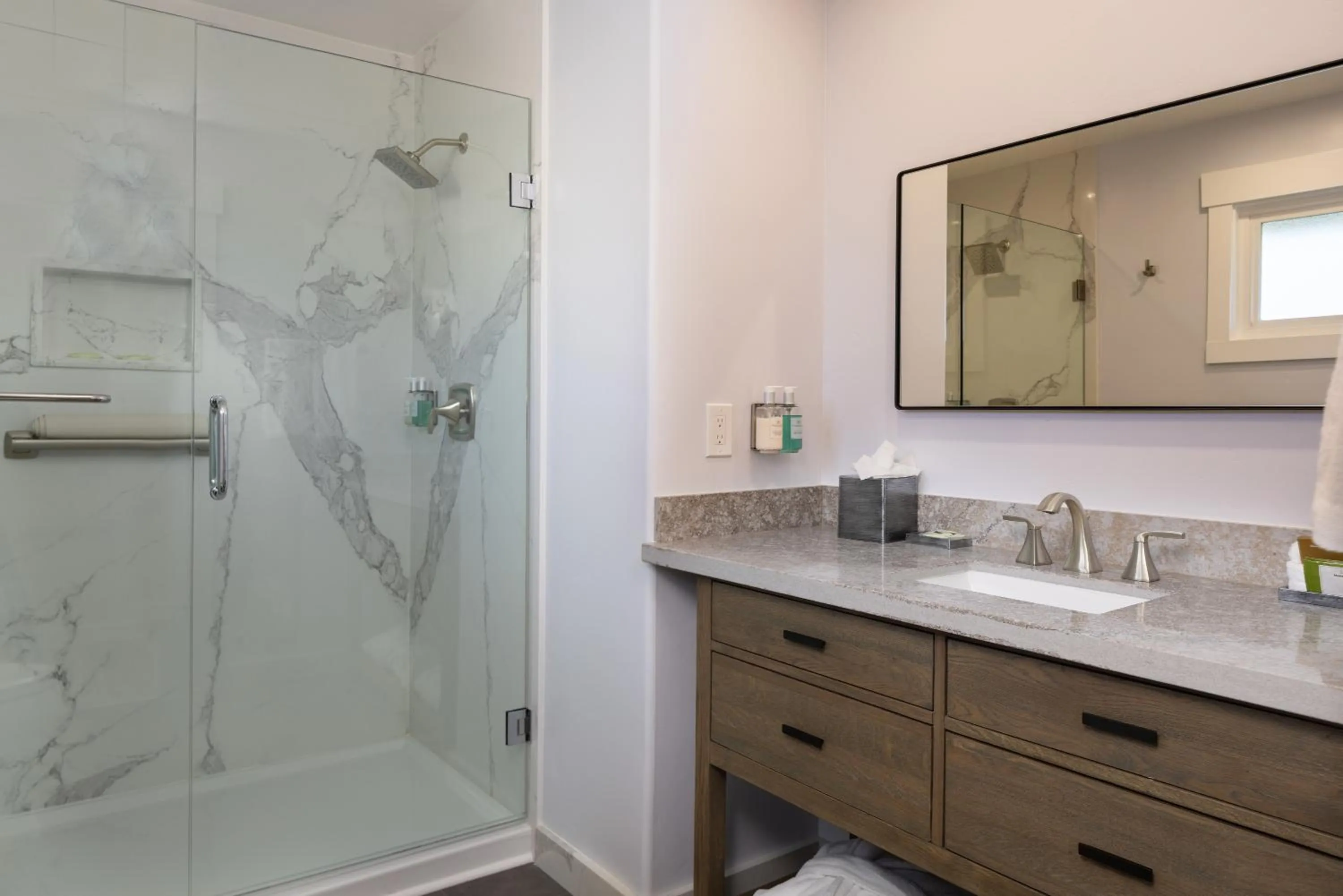 Bathroom in Cypress Inn on Miramar Beach