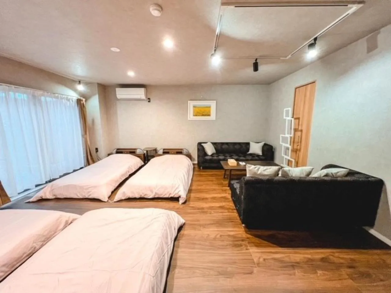 Photo of the whole room, Bed in Kyoto Guesthouse Lantern