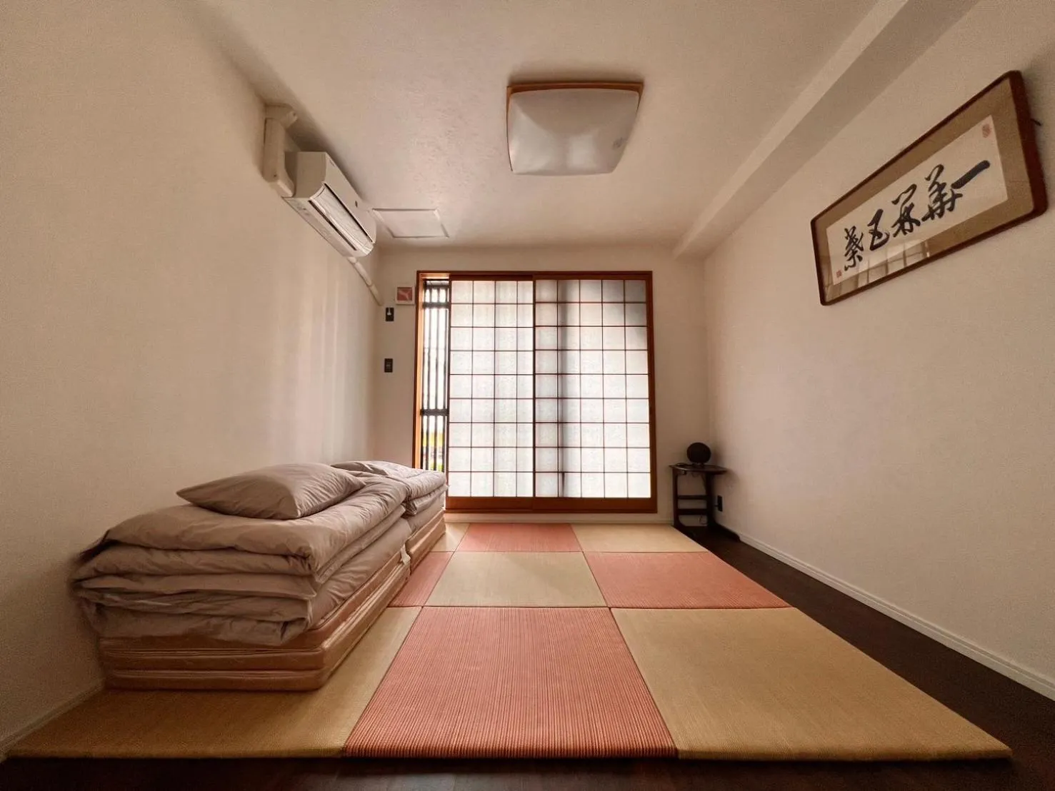 Photo of the whole room, Bed in Kyoto Guesthouse Lantern