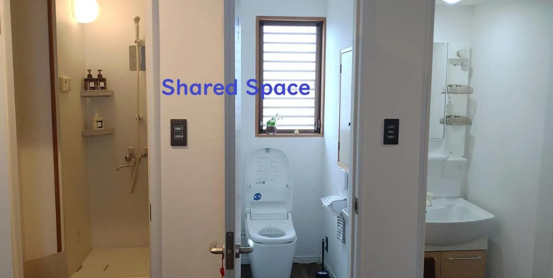 Shower in Kyoto Guesthouse Lantern