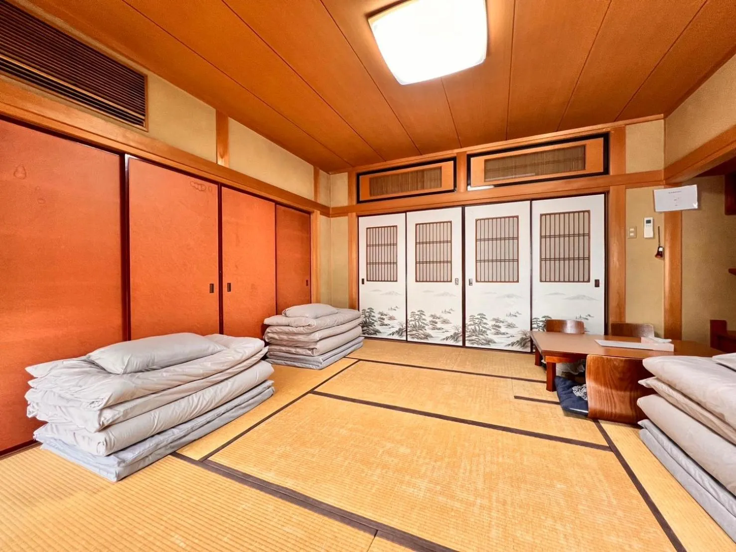 Photo of the whole room, Bed in Kyoto Guesthouse Lantern