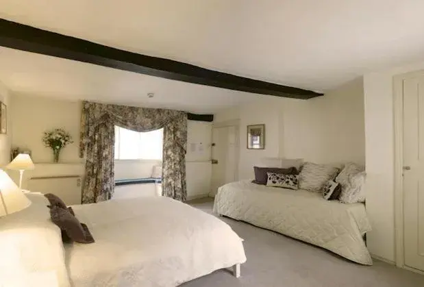 Superior King Room in Bath Place Hotel Superior King Room in Bath Place Hotel