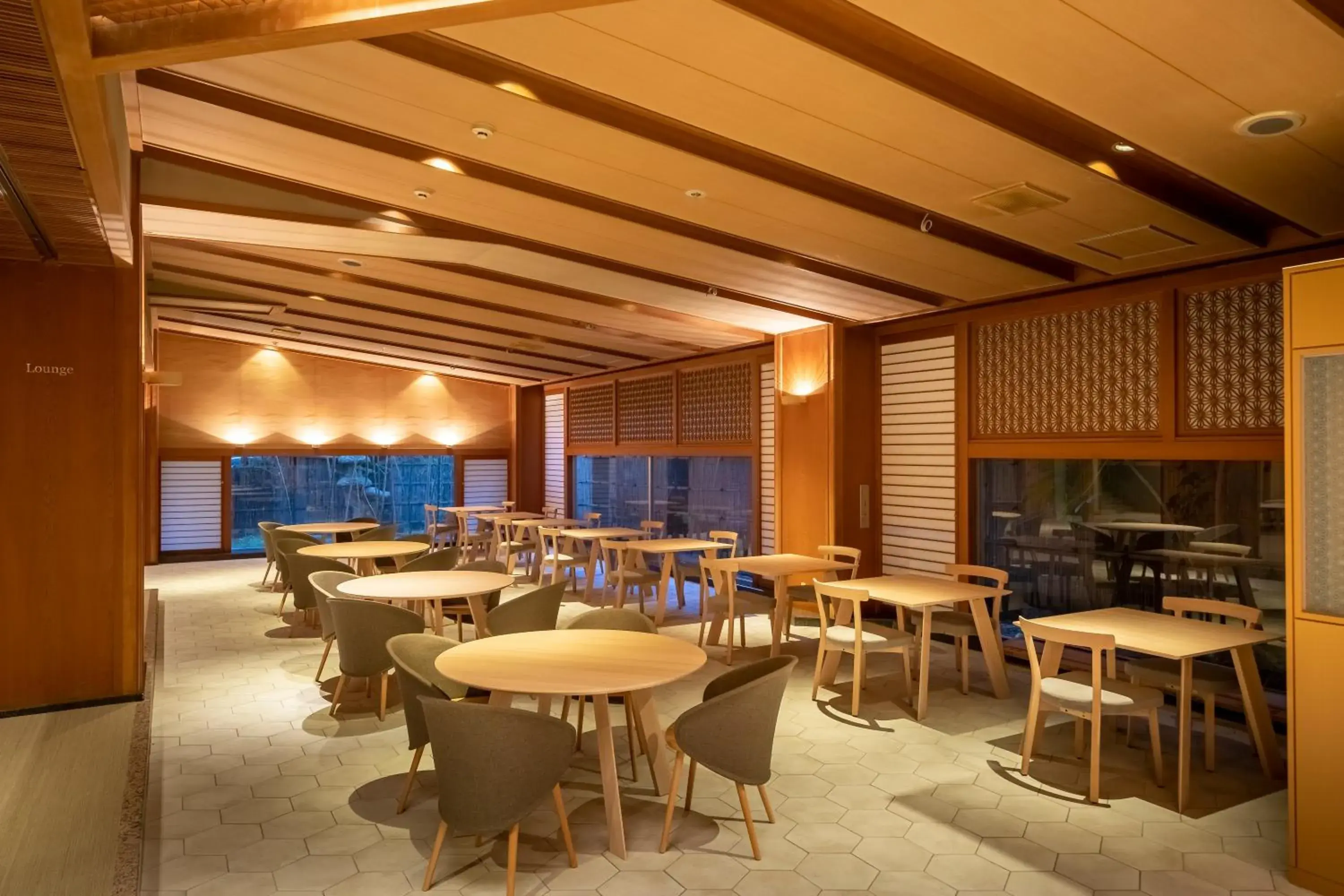 Communal lounge/ TV room, Restaurant/Places to Eat in onsen hotel OMOTO