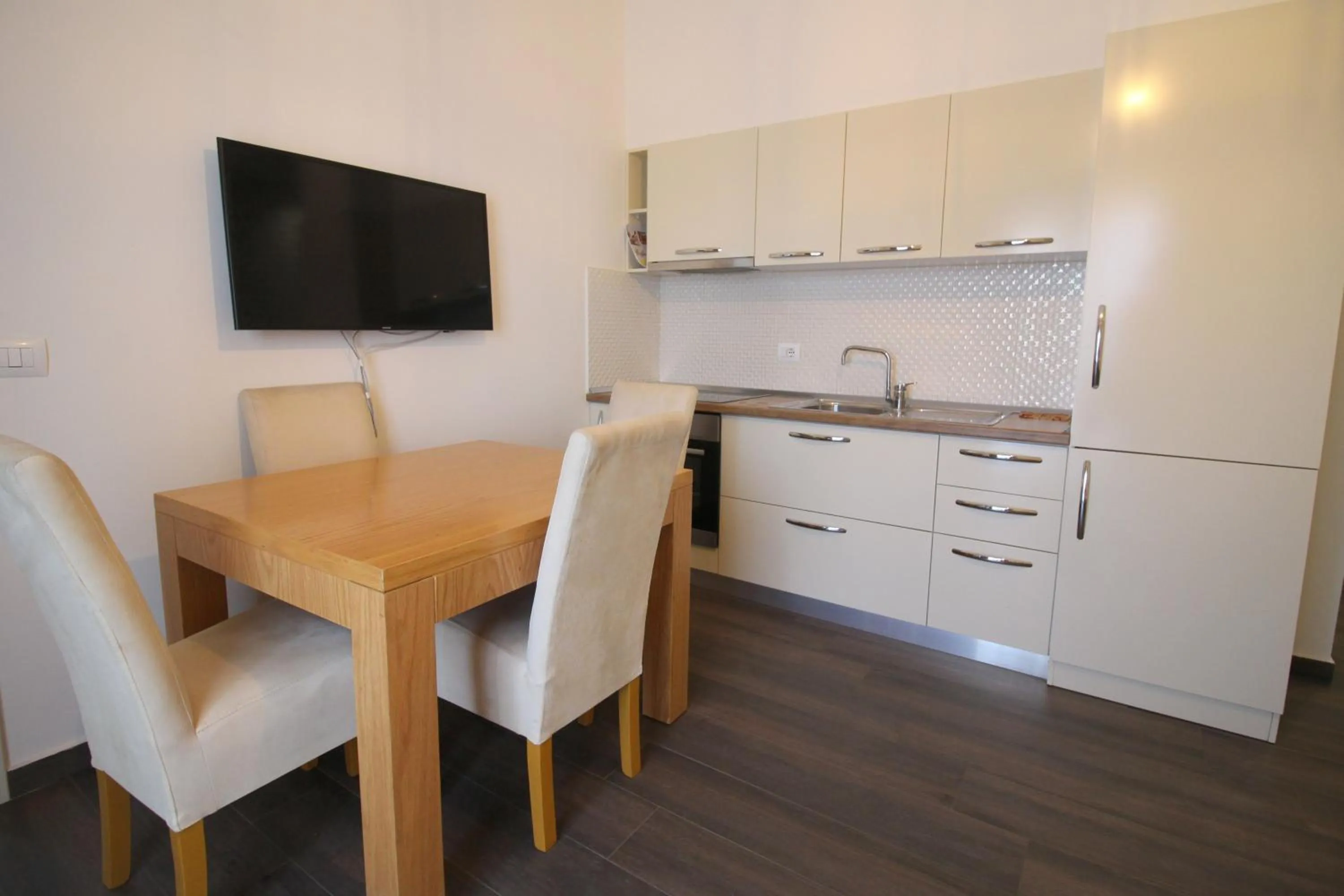 Sunrise Luxury Apartments