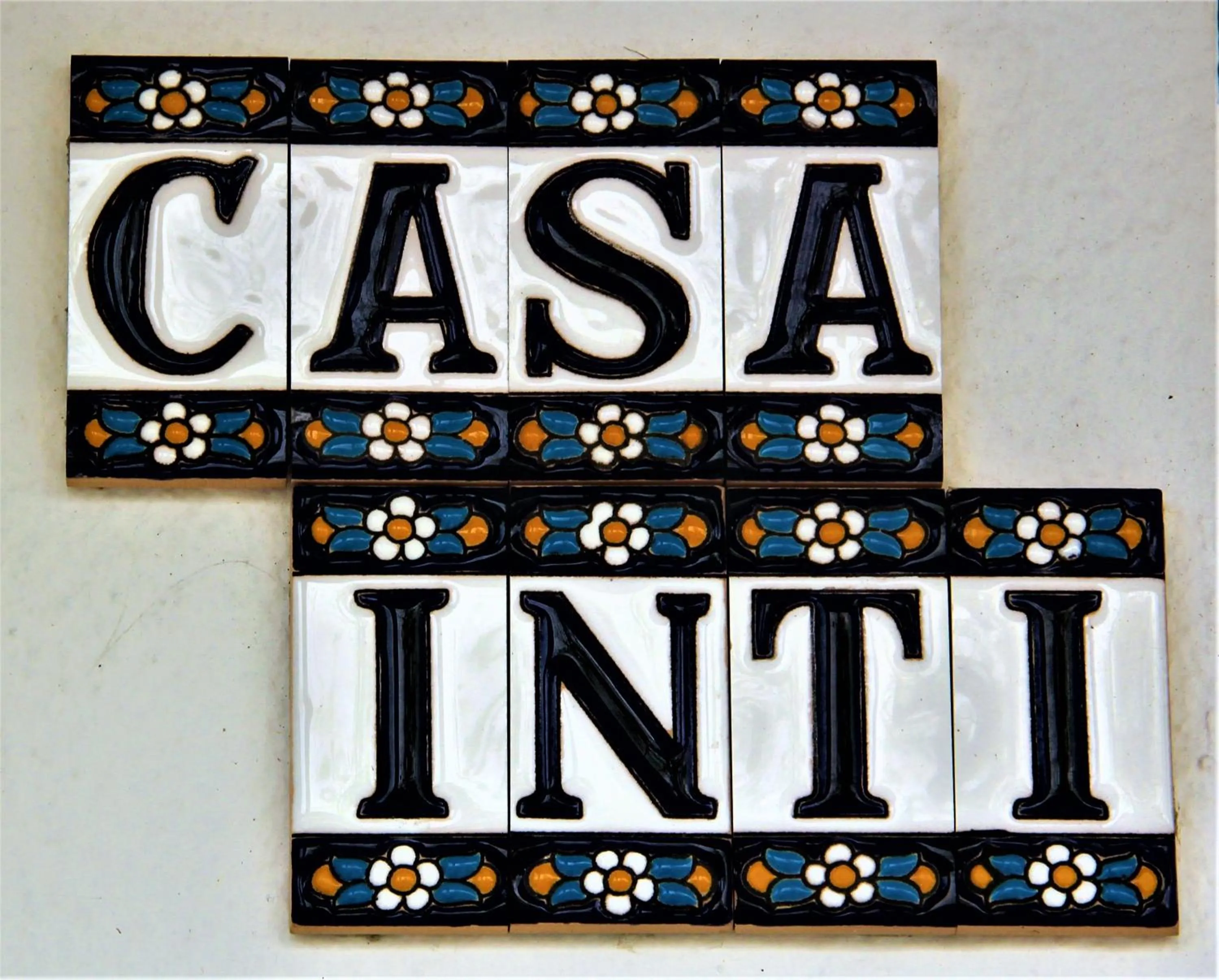 Property logo or sign in CASA INTI / INTI HOUSE FURNAS