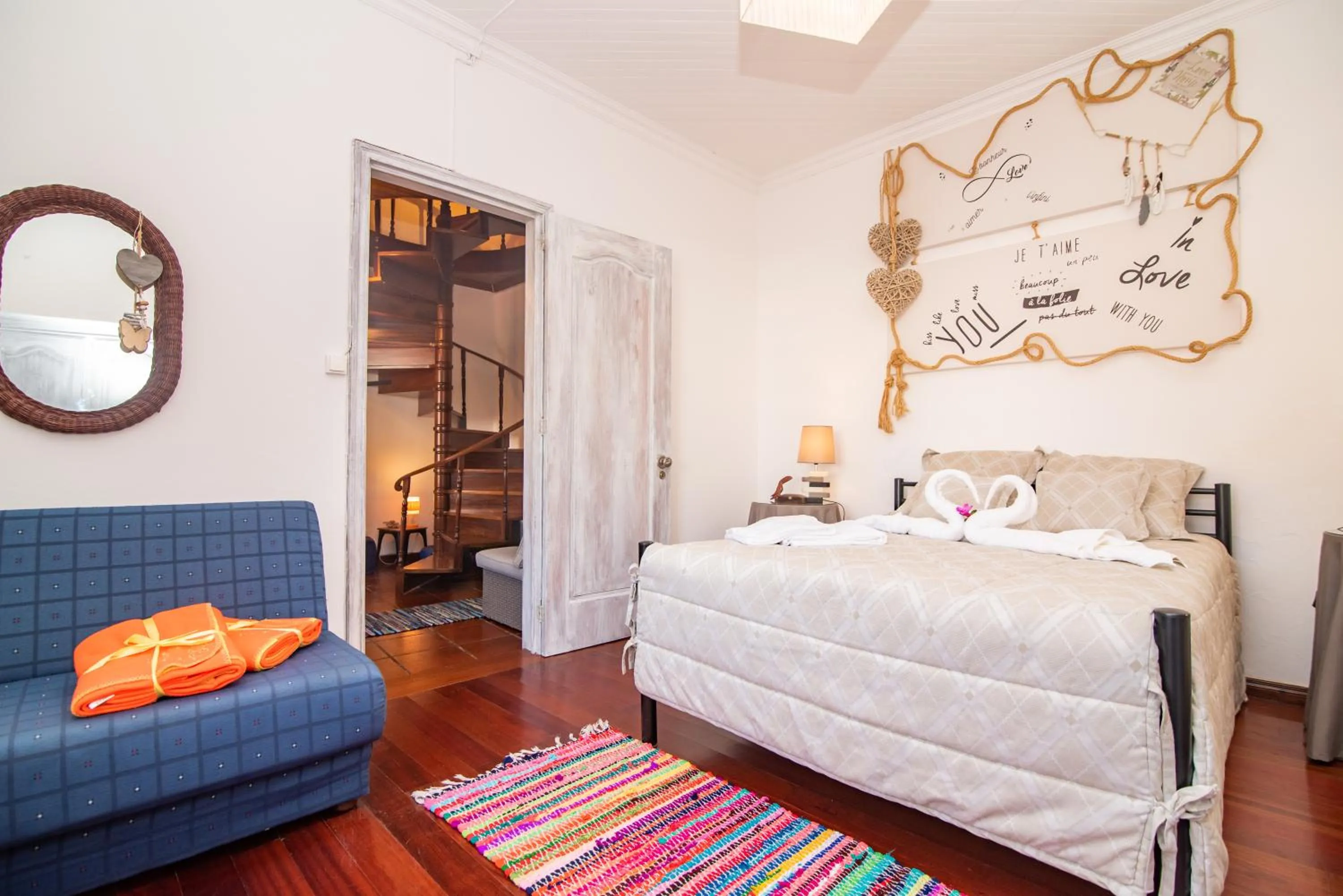 Photo of the whole room, Bed in CASA INTI / INTI HOUSE FURNAS