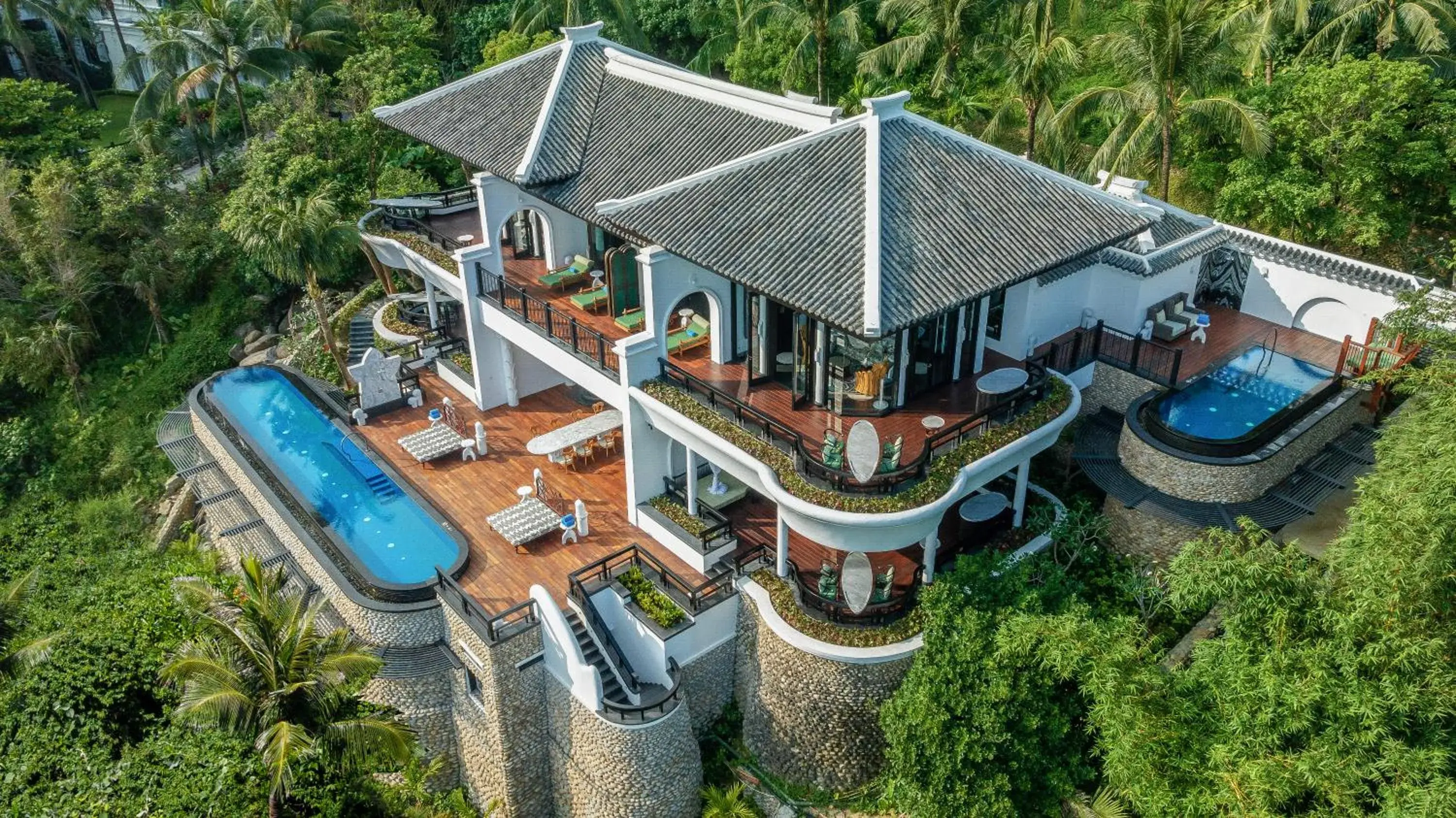 Property building in InterContinental Danang Sun Peninsula Resort by IHG Property building in InterContinental Danang Sun Peninsula Resort by IHG