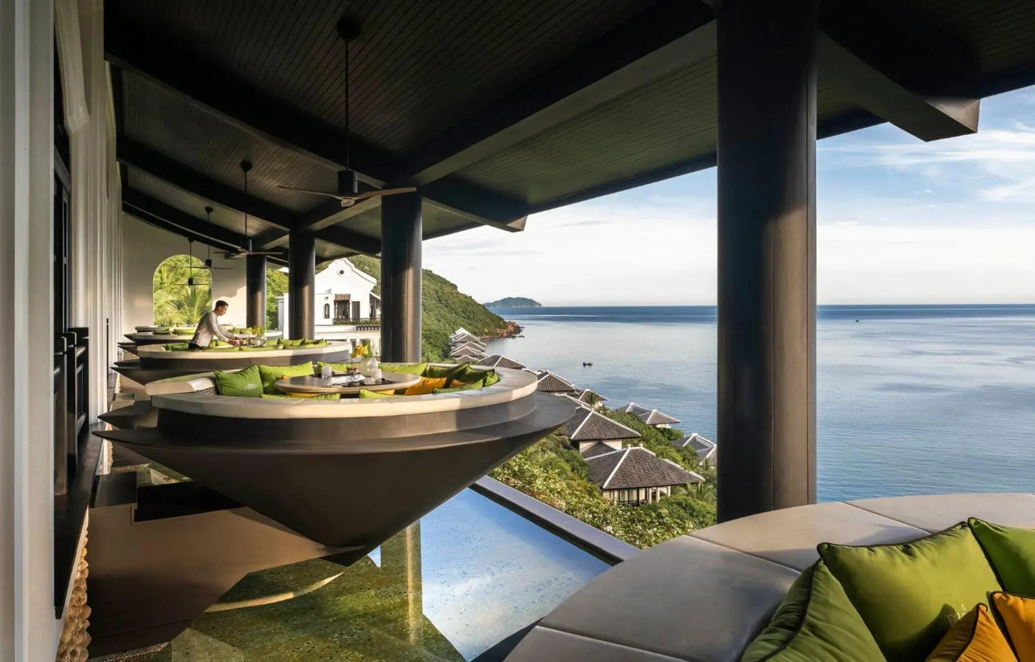 Restaurant/places to eat in InterContinental Danang Sun Peninsula Resort by IHG Restaurant/places to eat in InterContinental Danang Sun Peninsula Resort by IHG