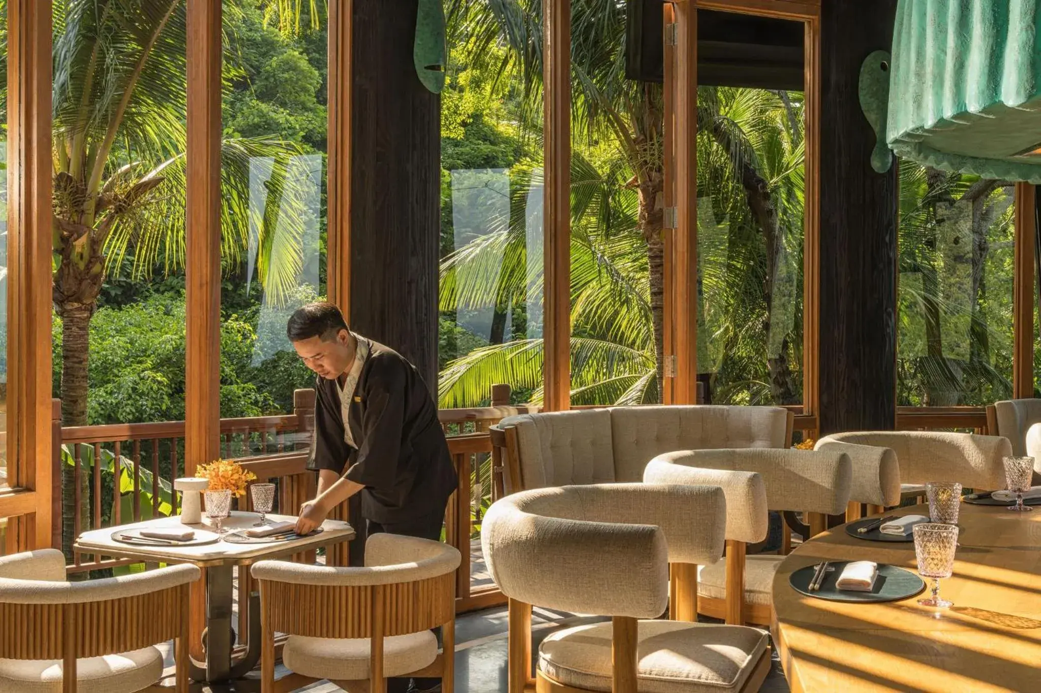 Restaurant/places to eat in InterContinental Danang Sun Peninsula Resort by IHG Restaurant/places to eat in InterContinental Danang Sun Peninsula Resort by IHG