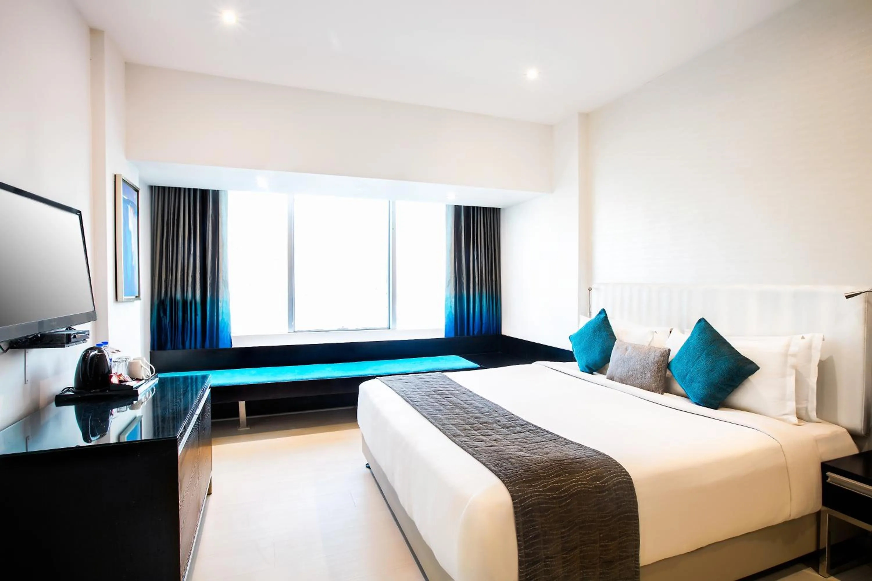 Photo of the whole room in Clarion Hotel President Chennai