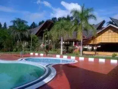Swimming pool in Hotel Sahid Toraja Swimming pool in Hotel Sahid Toraja