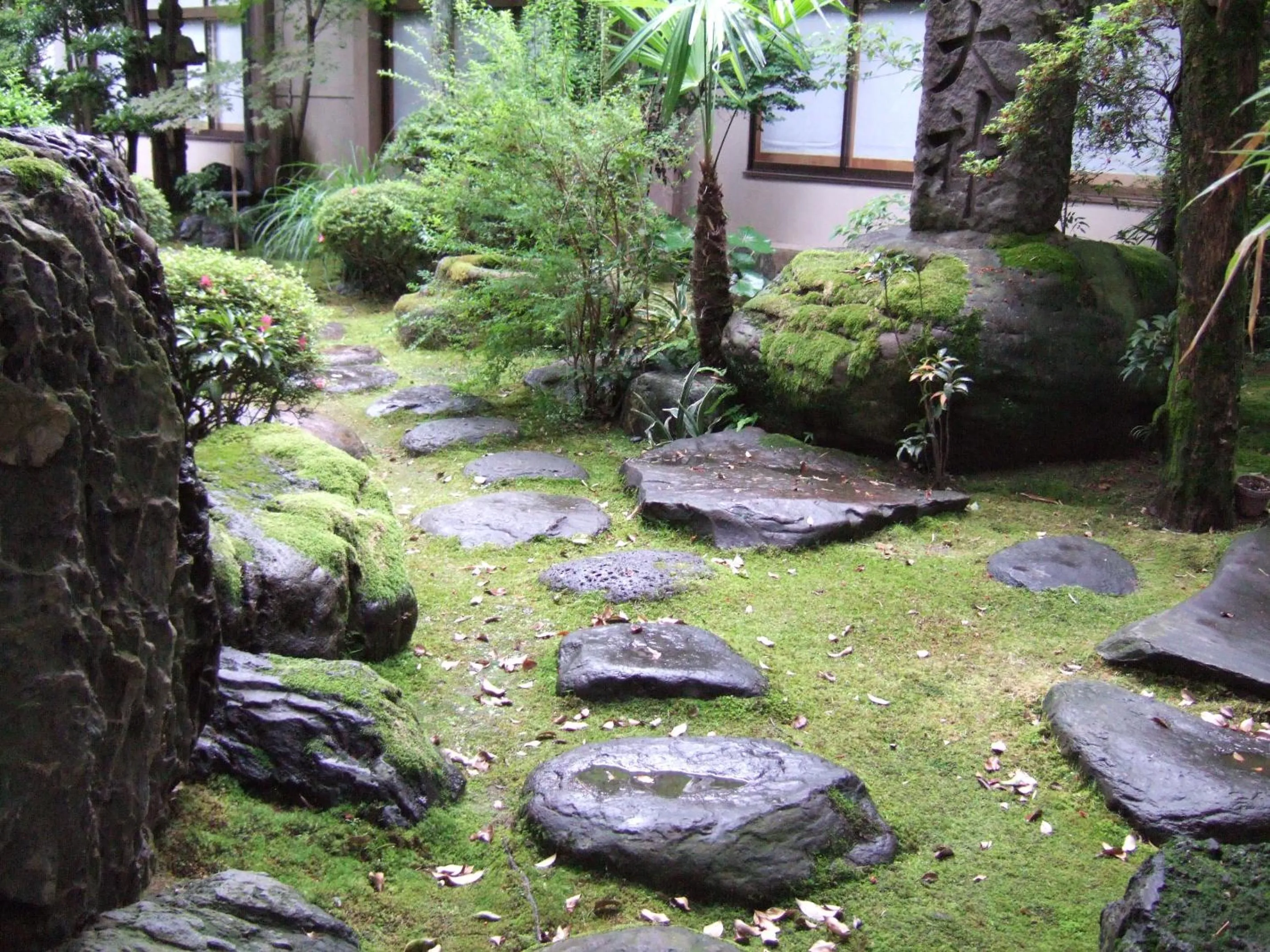 Garden in Ryokan Marumo