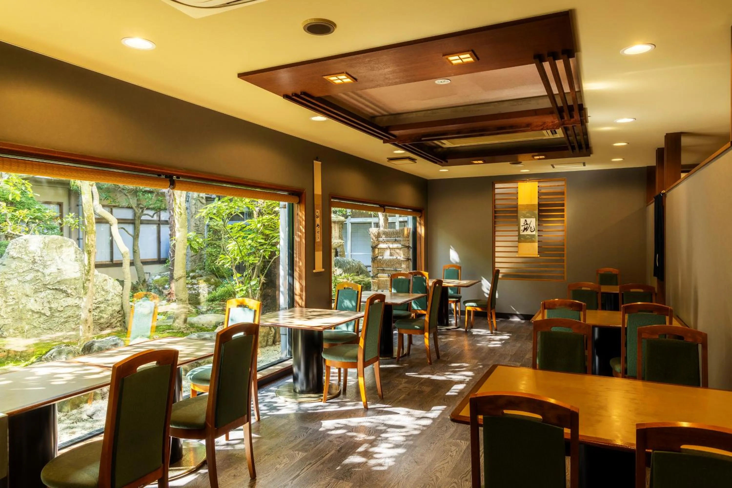 Restaurant/places to eat in Ryokan Marumo