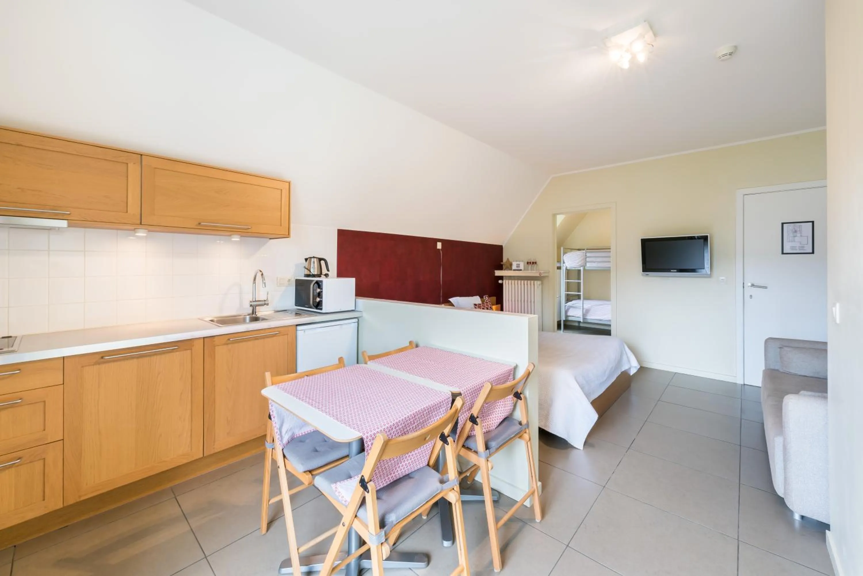 Photo of the whole room in B&B visavis