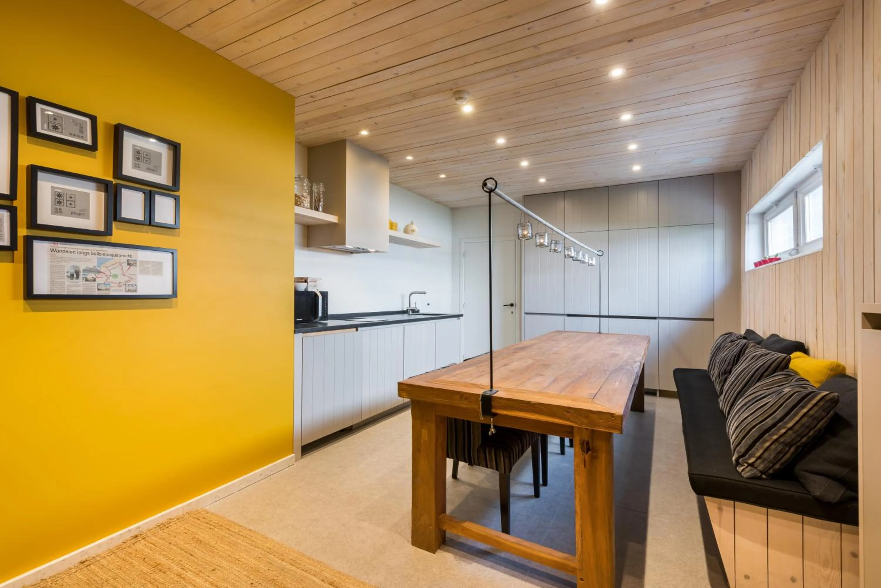 Restaurant/places to eat in B&B visavis