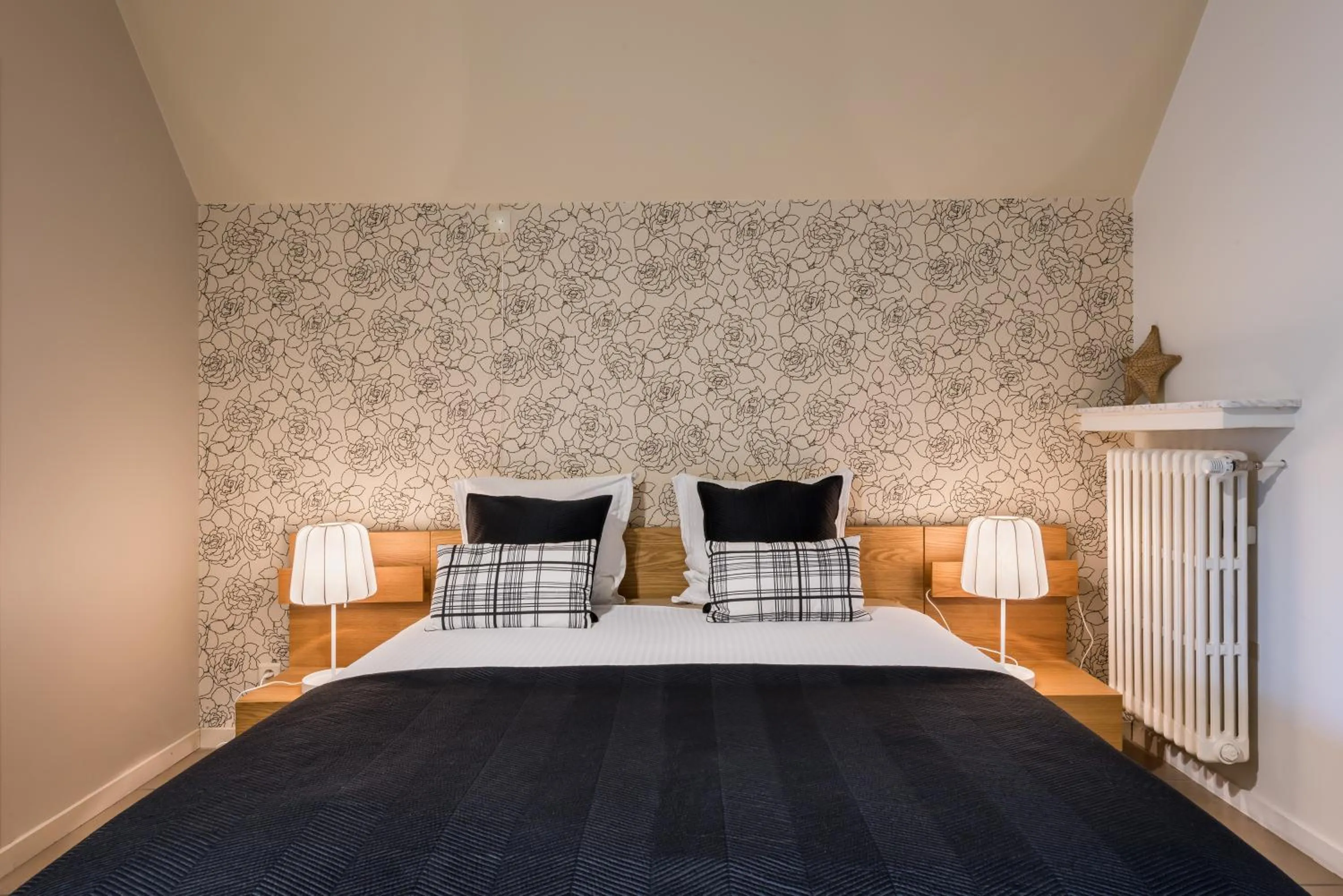 Decorative detail, Bed in B&B visavis