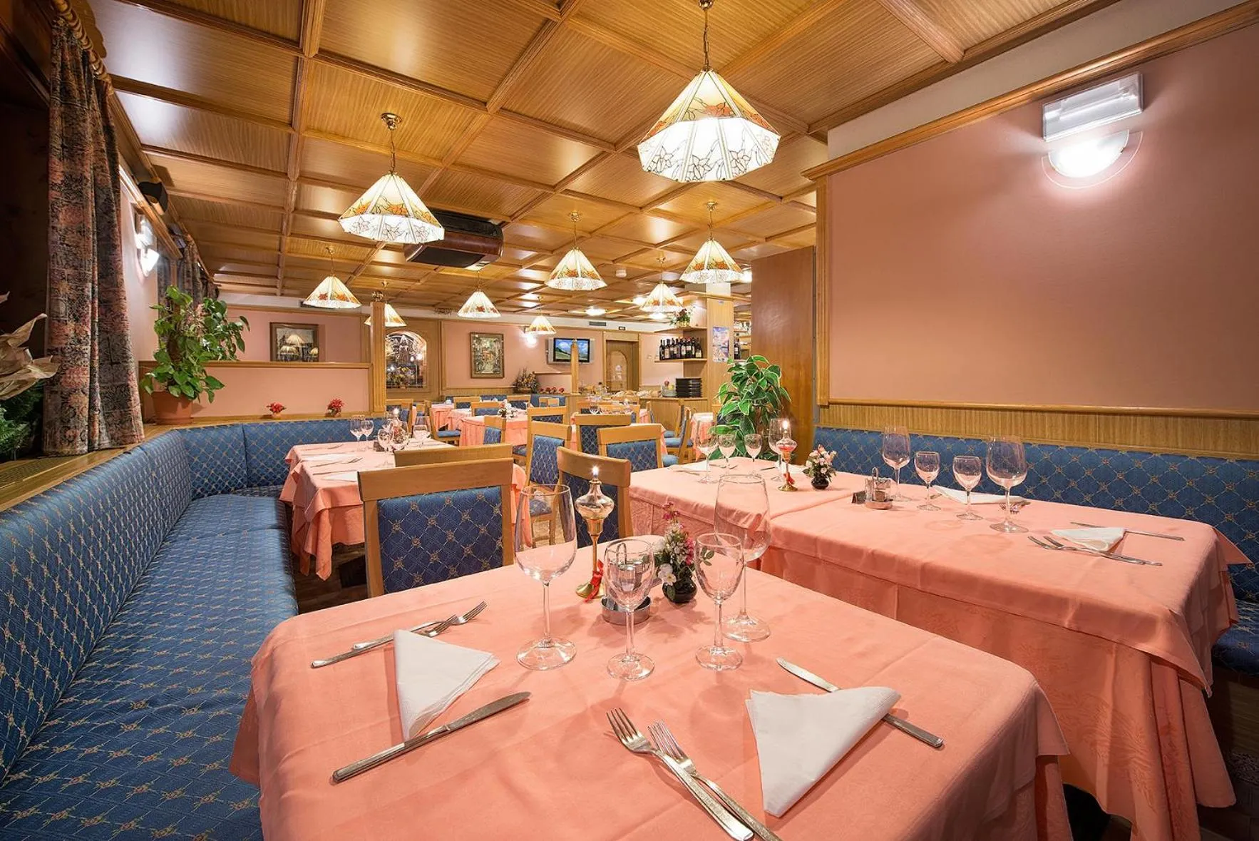 Restaurant/places to eat in Hotel Centro's