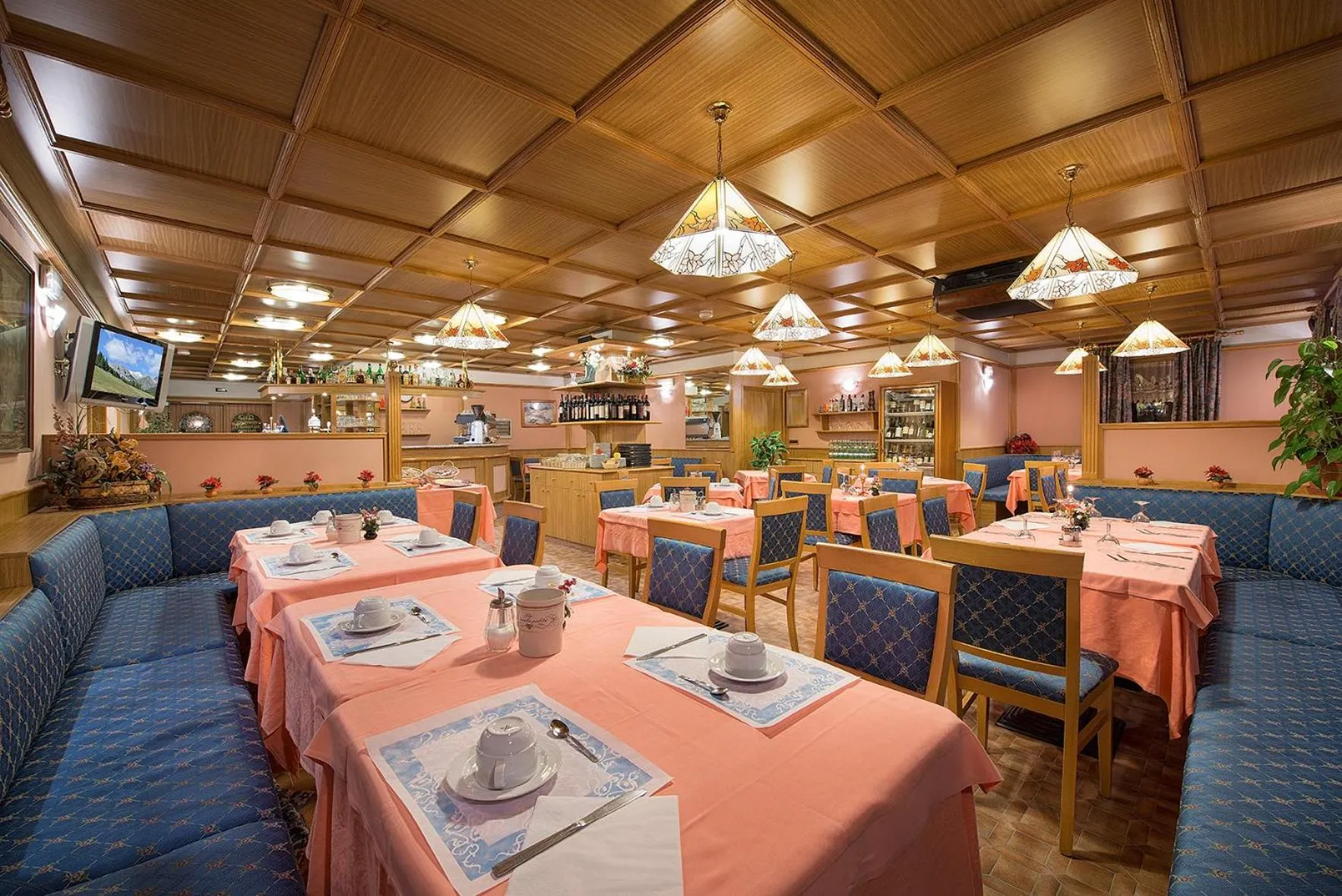 Restaurant/places to eat in Hotel Centro's