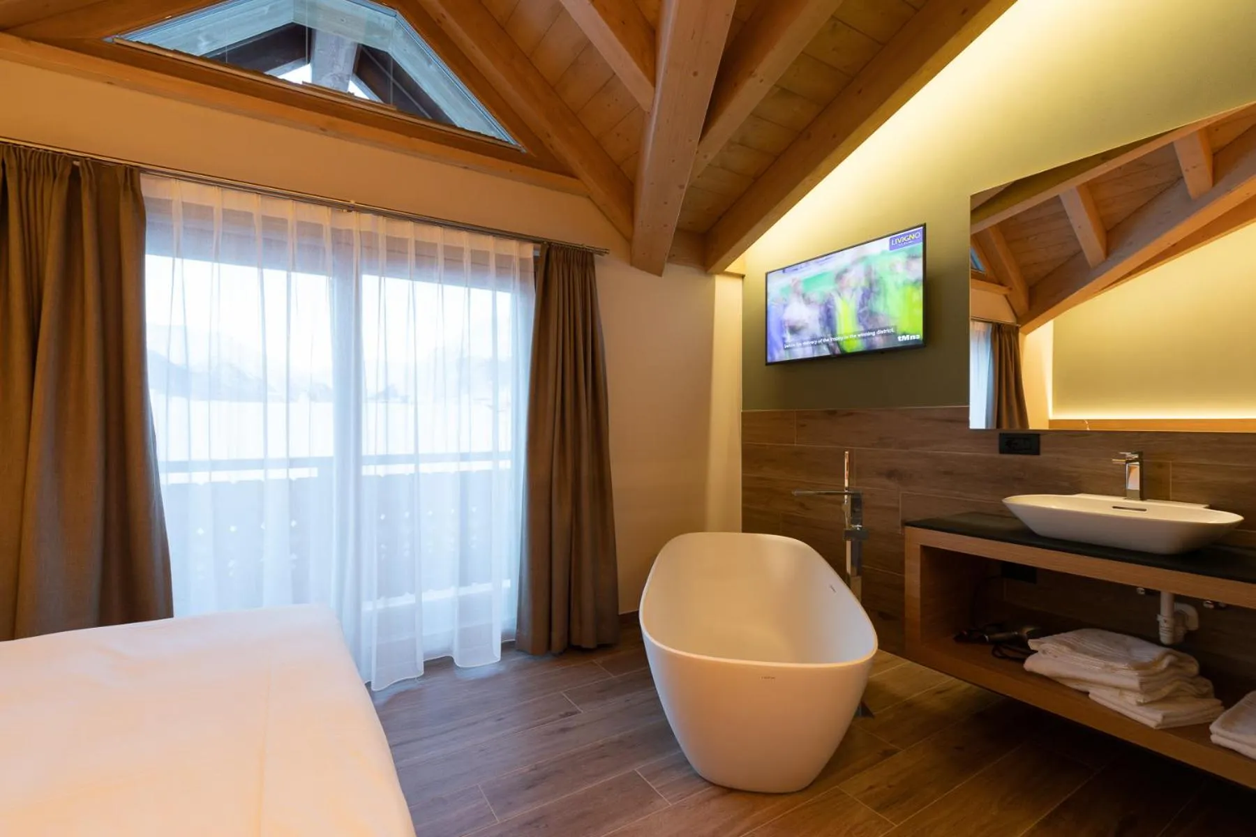 Bathroom, Bed in Hotel Centro's