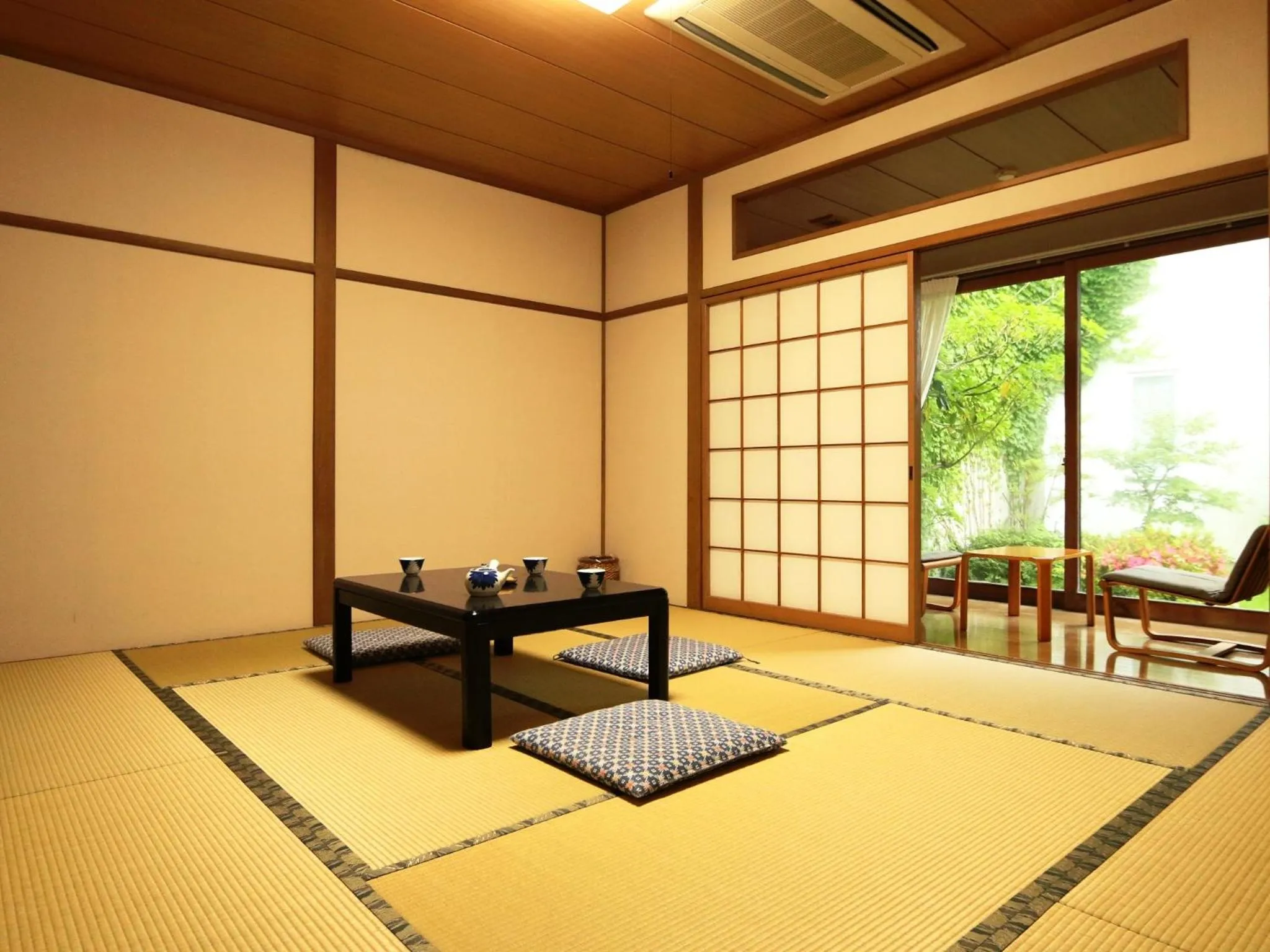 Photo of the whole room, Bed in Ryokan Kamomeso