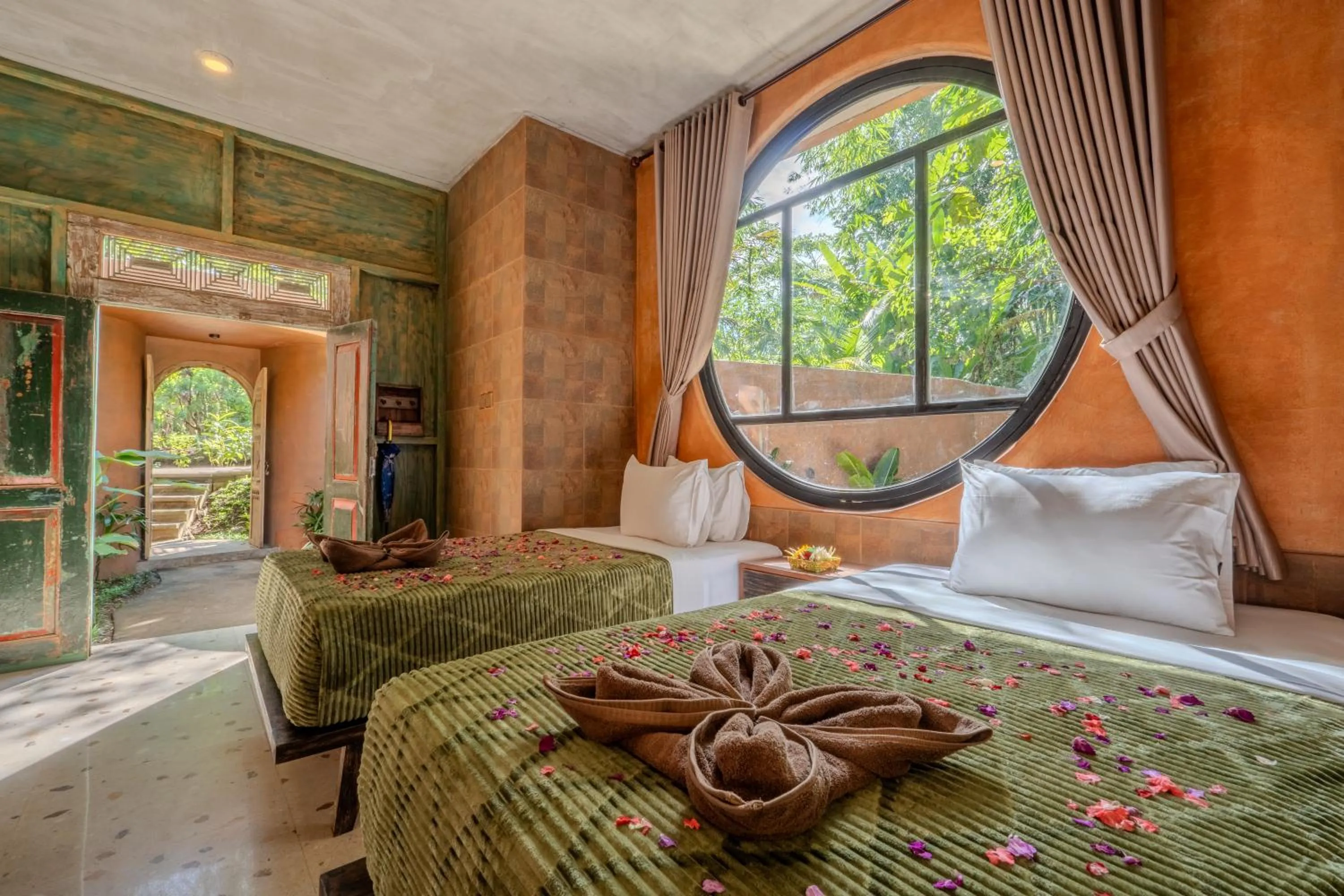 Bed in Sun Sang Eco Retreats