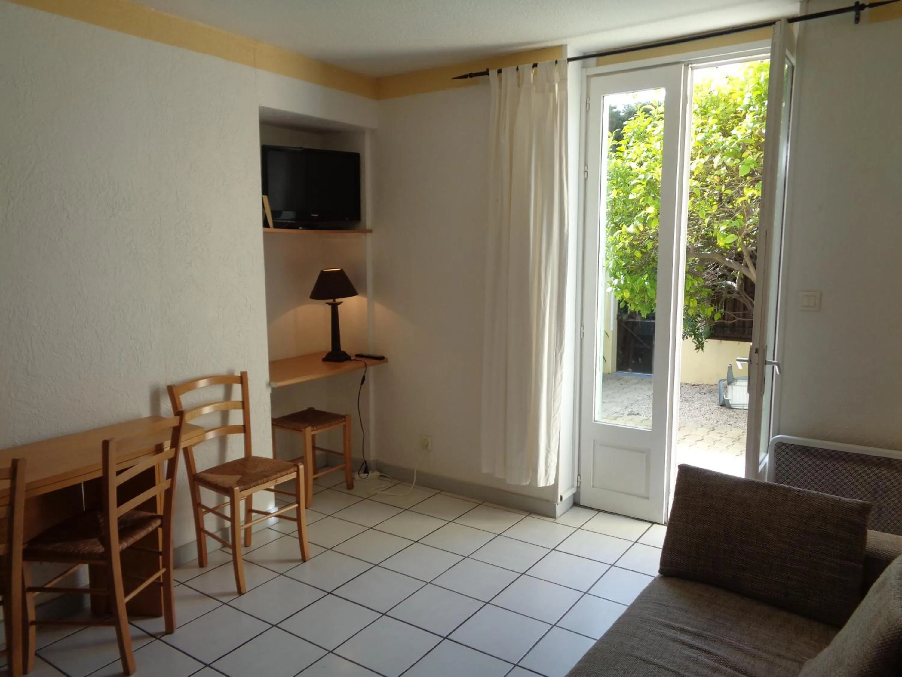 Day in Croisette-Oasis