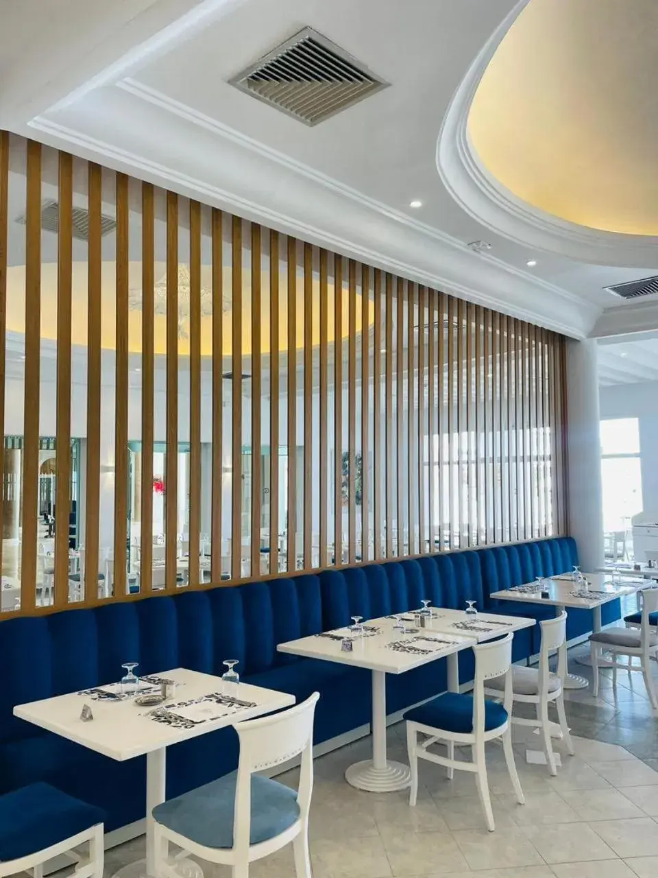 Restaurant/places to eat in Golden Tulip Taj Sultan Resort Restaurant/places to eat in Golden Tulip Taj Sultan Resort