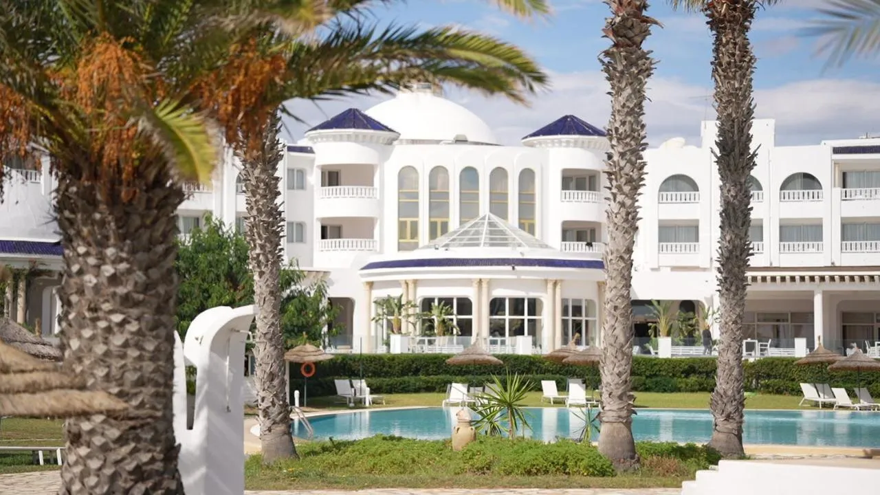 Royal Tulip Taj Sultan