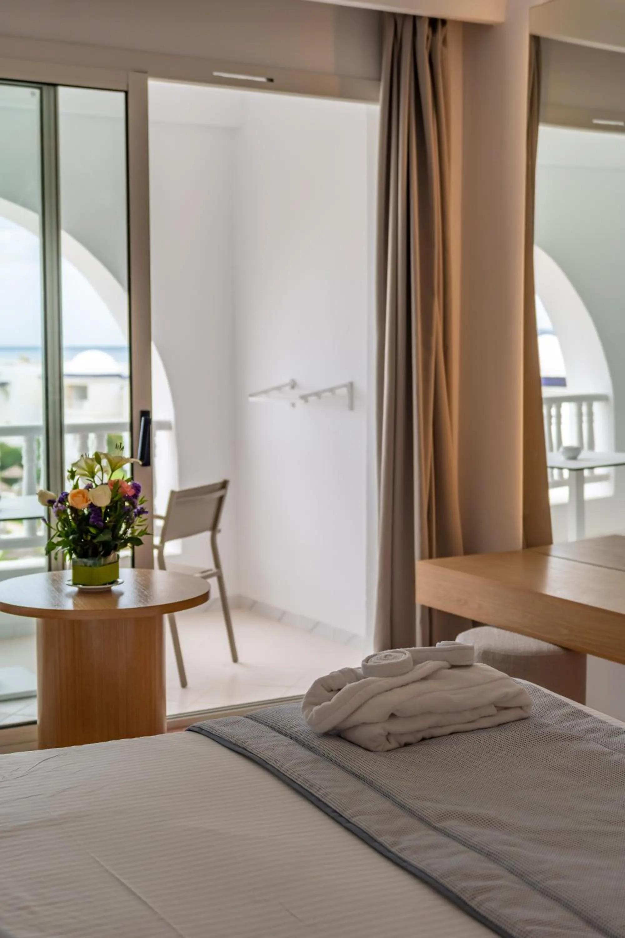 Bed in Royal Tulip Taj Sultan