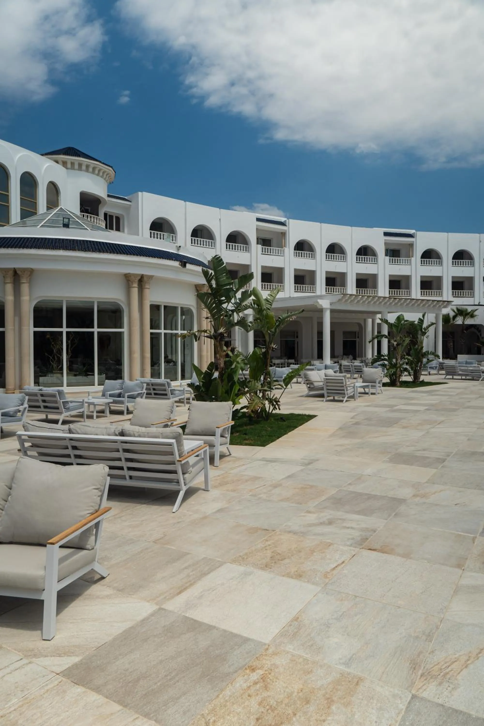 Patio in Royal Tulip Taj Sultan