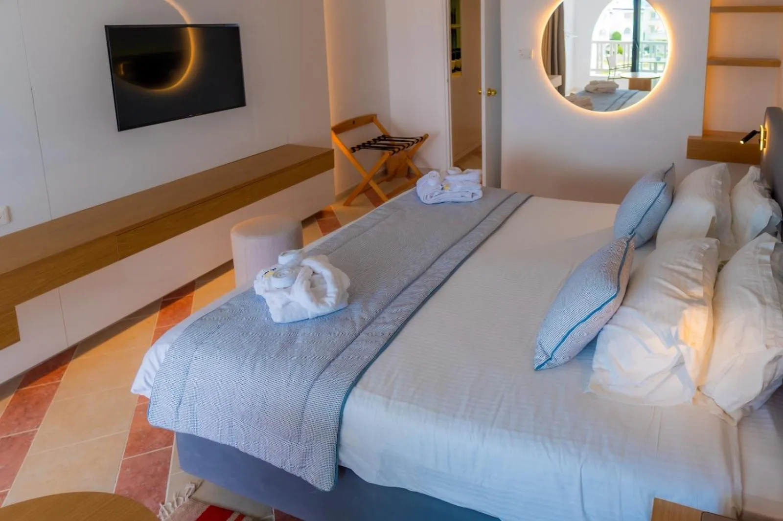 Bed in Royal Tulip Taj Sultan