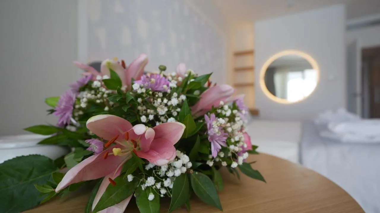 Bed in Royal Tulip Taj Sultan