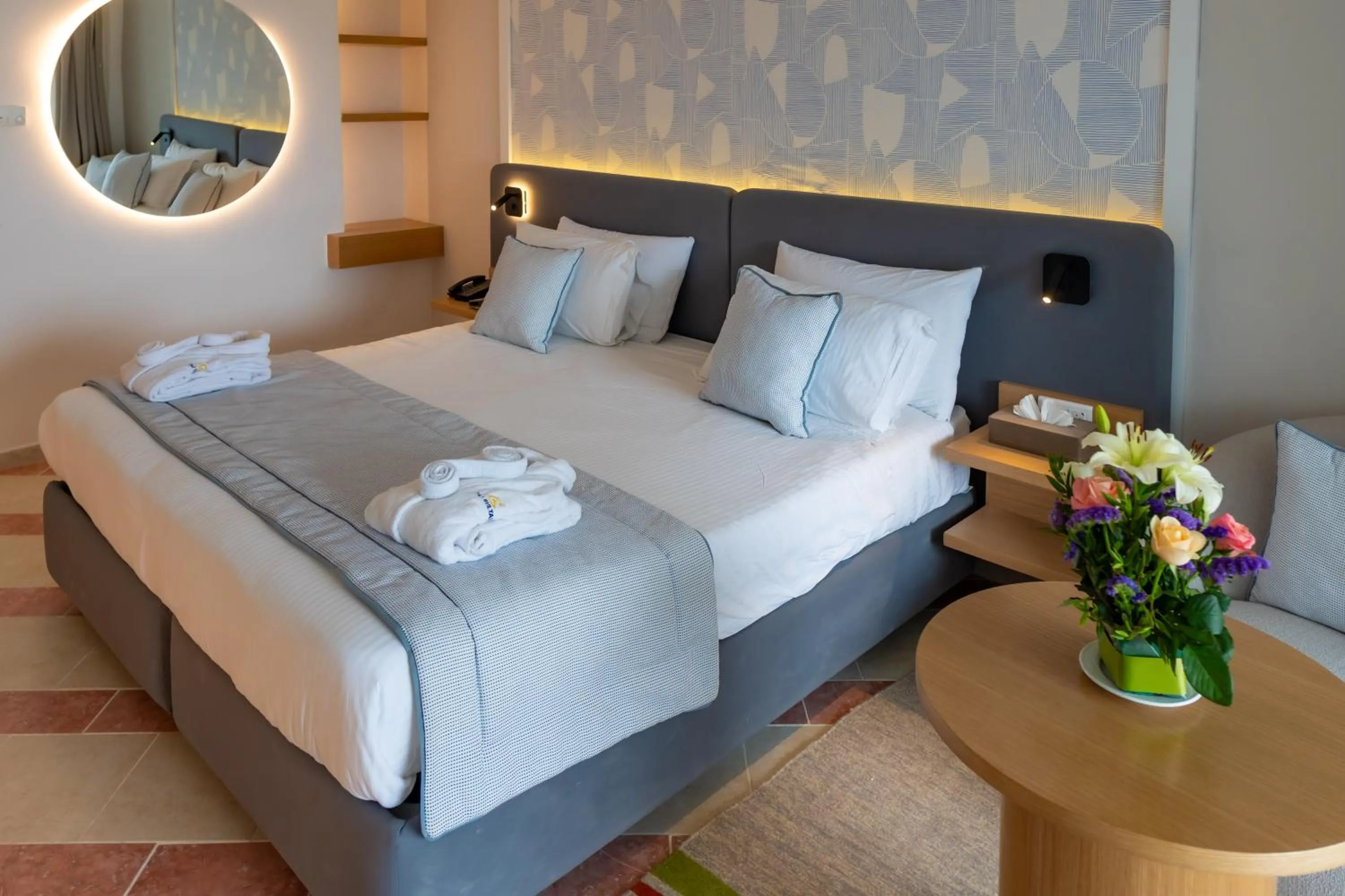 Photo of the whole room, Bed in Royal Tulip Taj Sultan