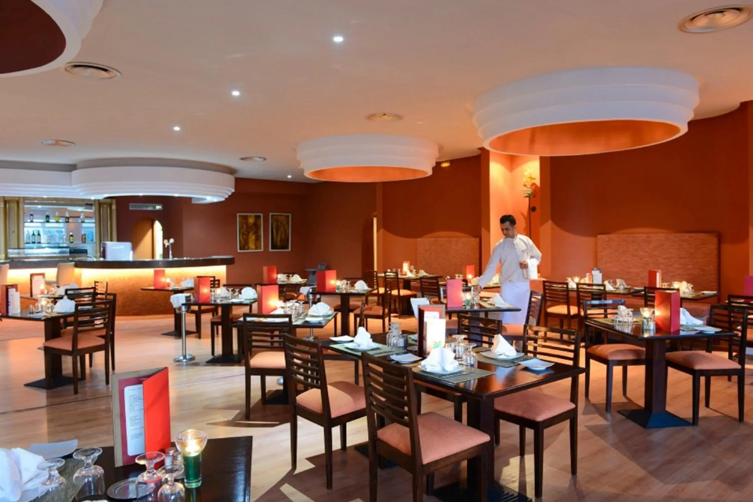 Restaurant/places to eat in Golden Tulip Taj Sultan Resort Restaurant/places to eat in Golden Tulip Taj Sultan Resort