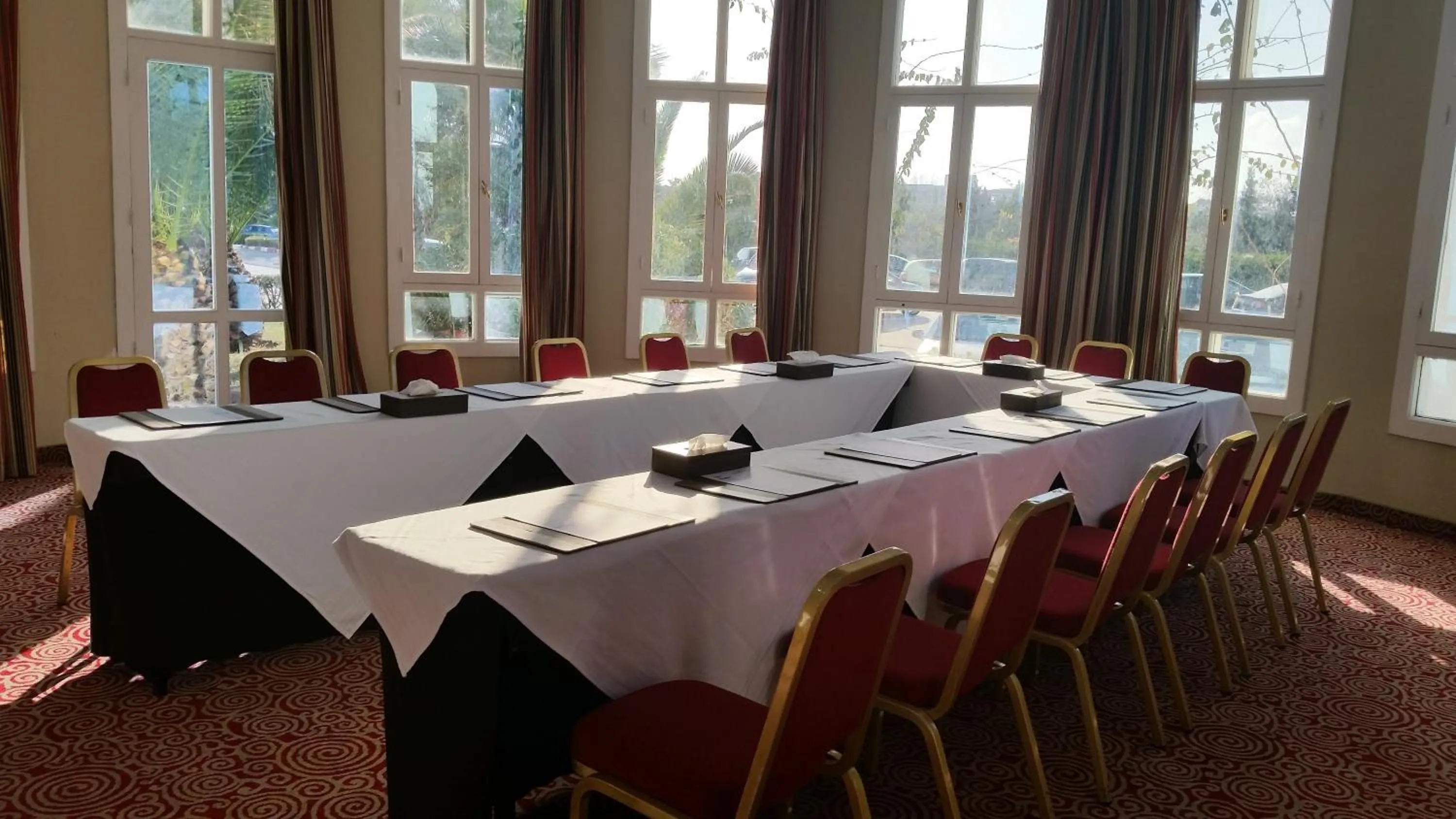 Meeting/conference room in Royal Tulip Taj Sultan