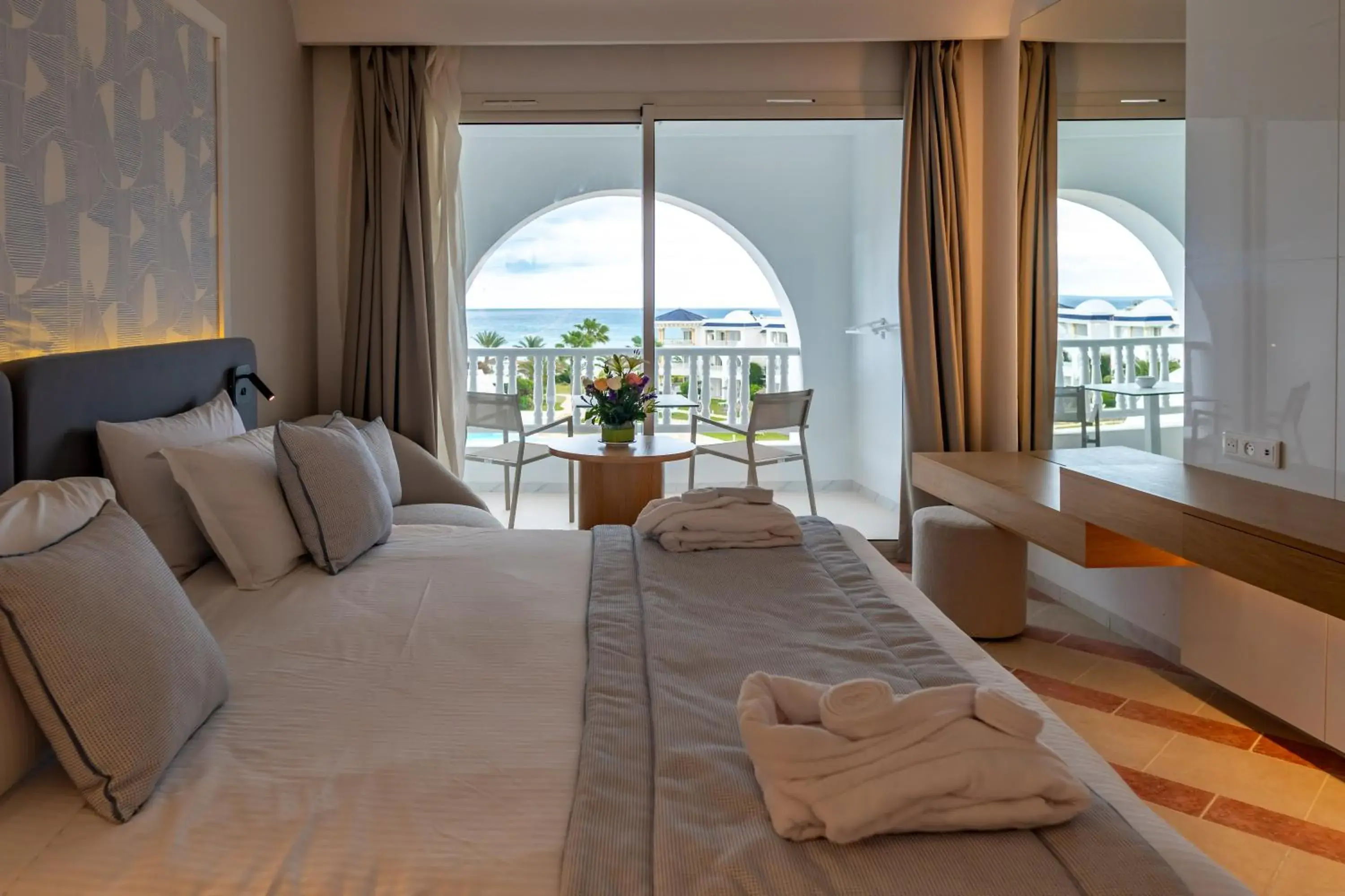 Bed in Golden Tulip Taj Sultan Resort Bed in Golden Tulip Taj Sultan Resort