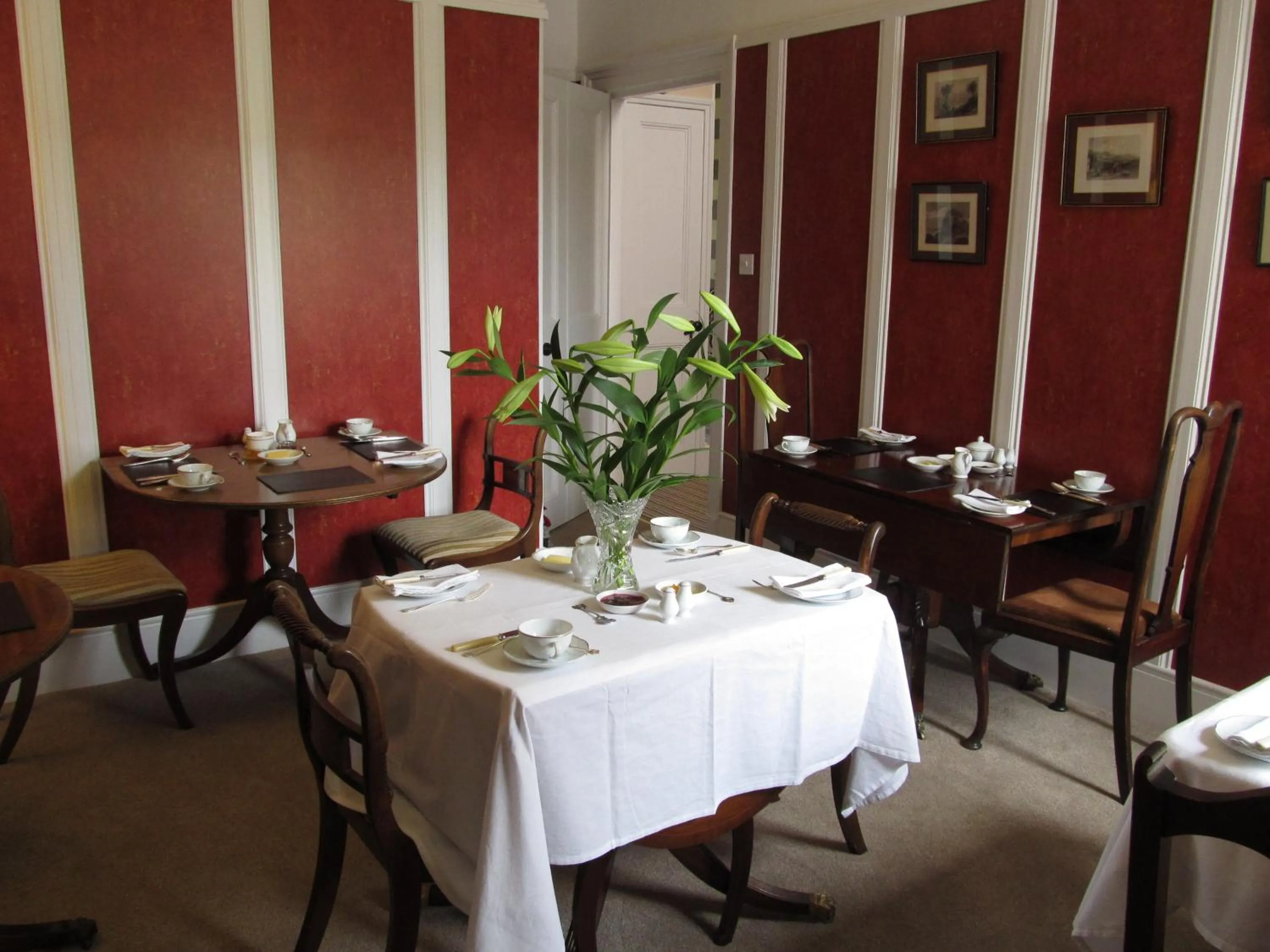 Restaurant/places to eat in The Townhouse