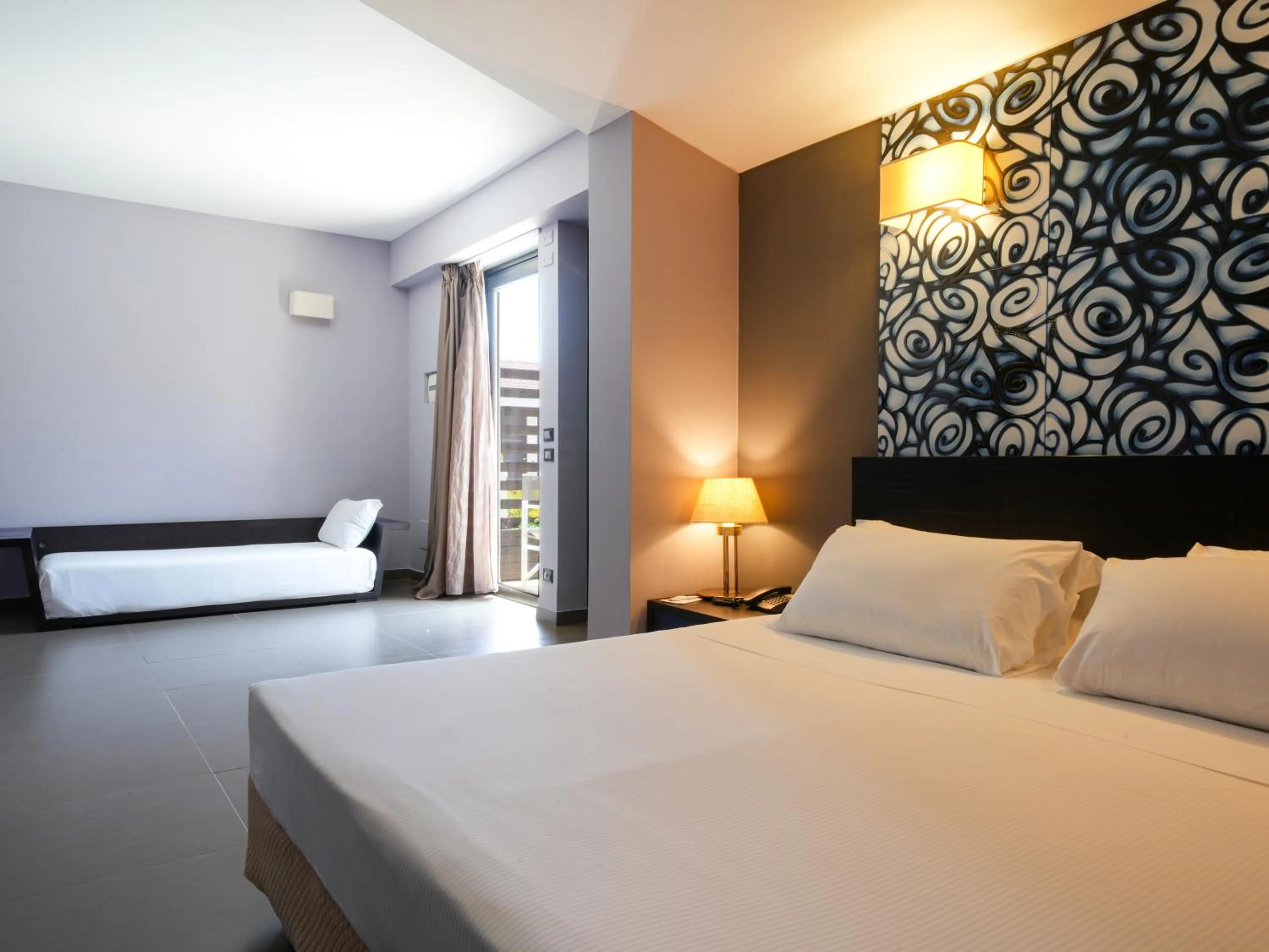 Photo of the whole room, Bed in Le Dune Resort