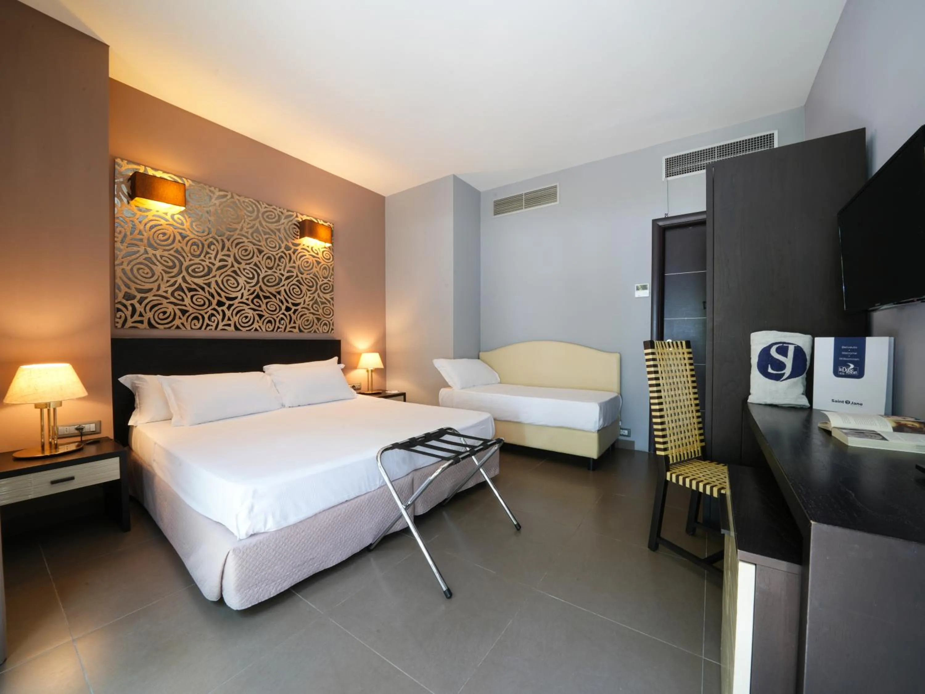 Bedroom, Bed in Le Dune Resort