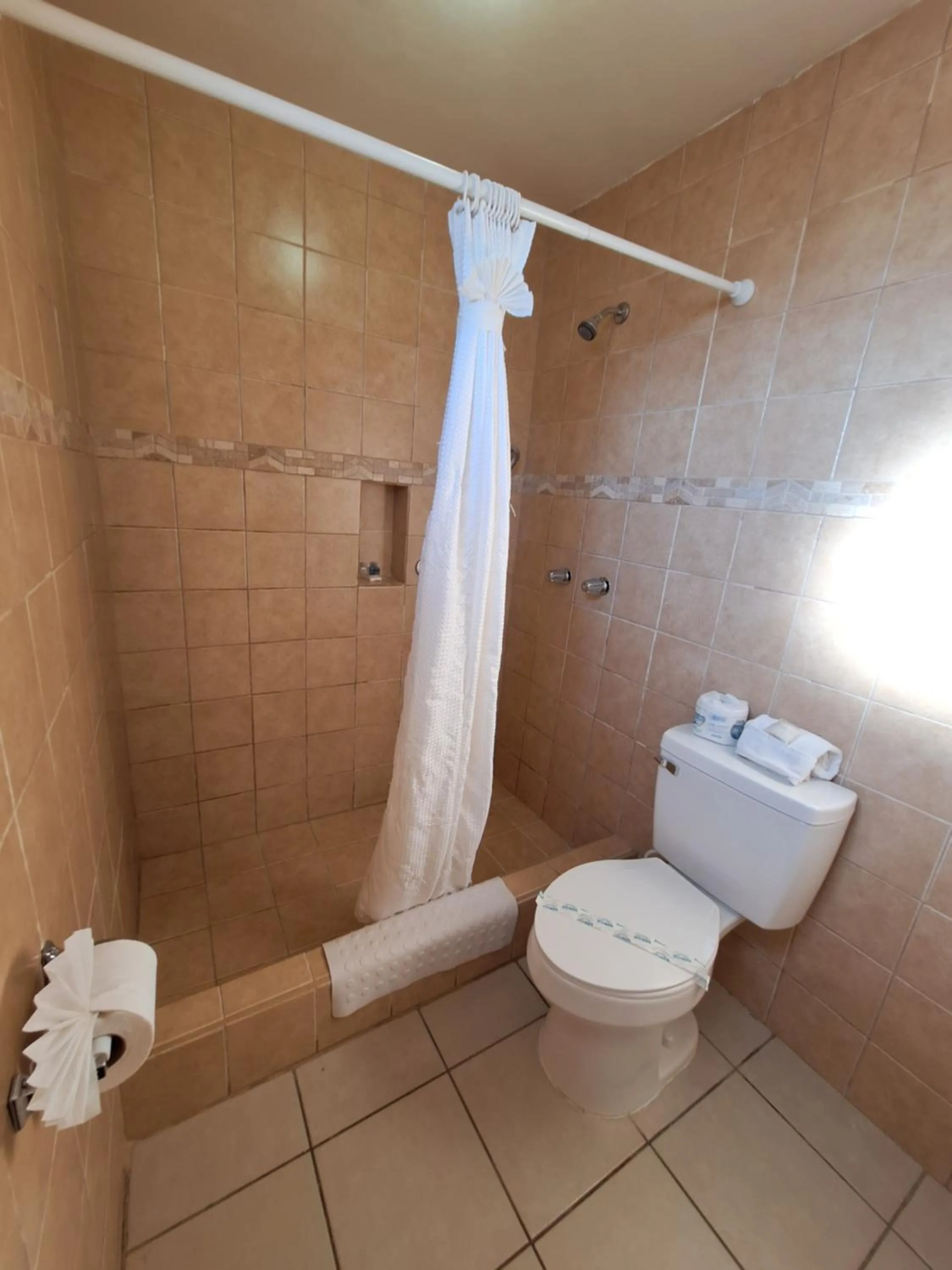 #55 Suite Bungalow Seaside Hotel & Victors RV Park