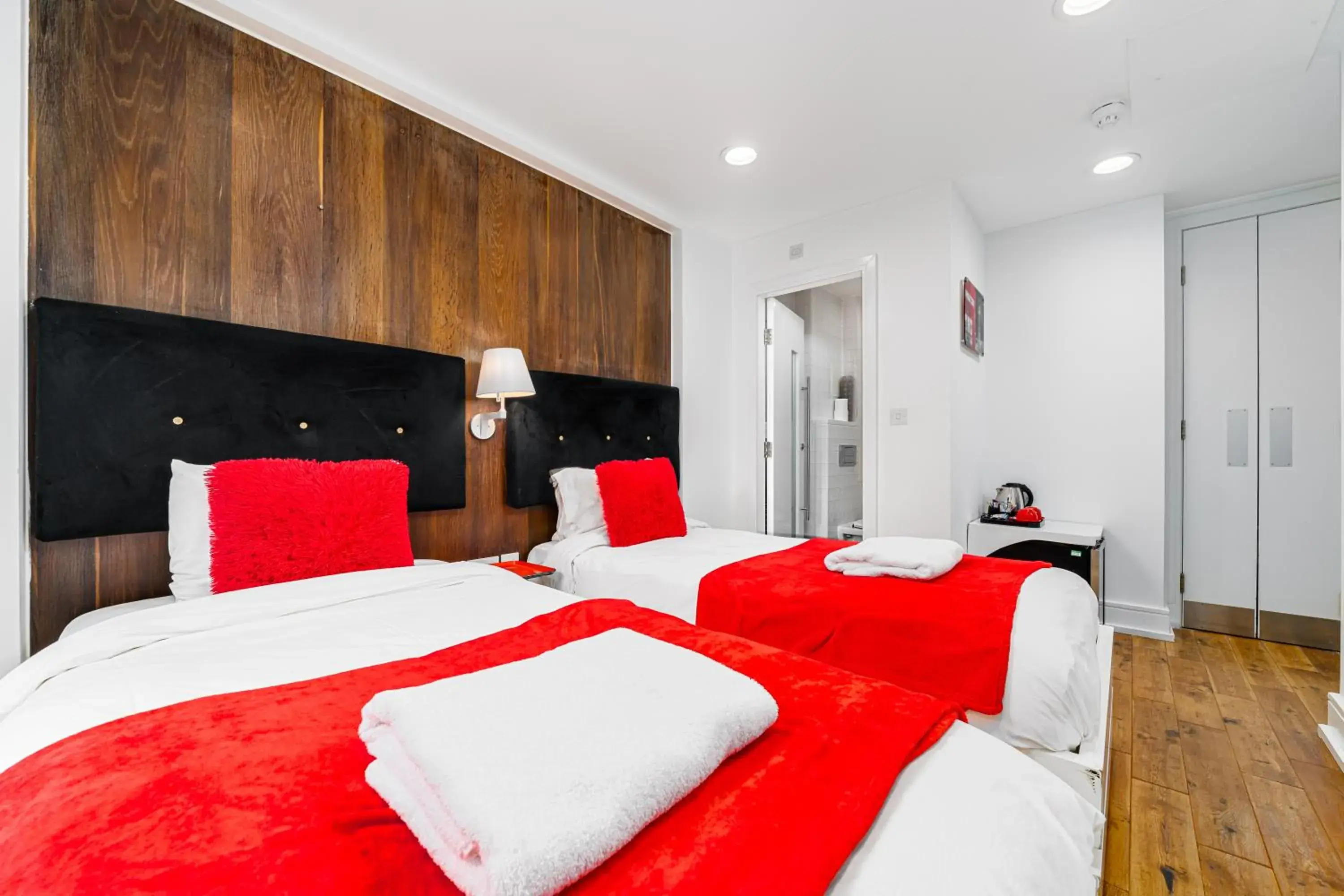 Bed in The Whitechapel Bed in The Whitechapel