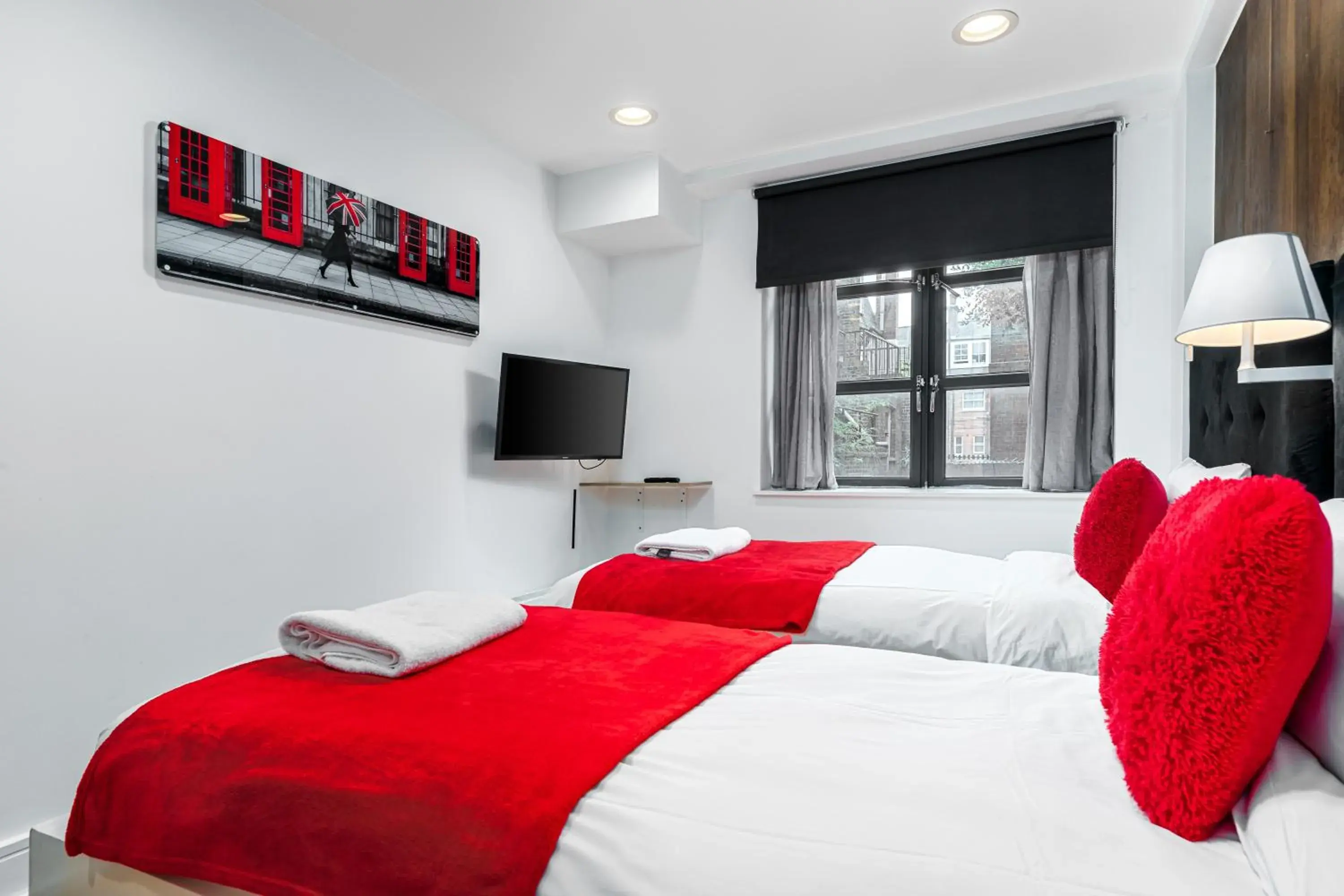 Bed in The Whitechapel Bed in The Whitechapel