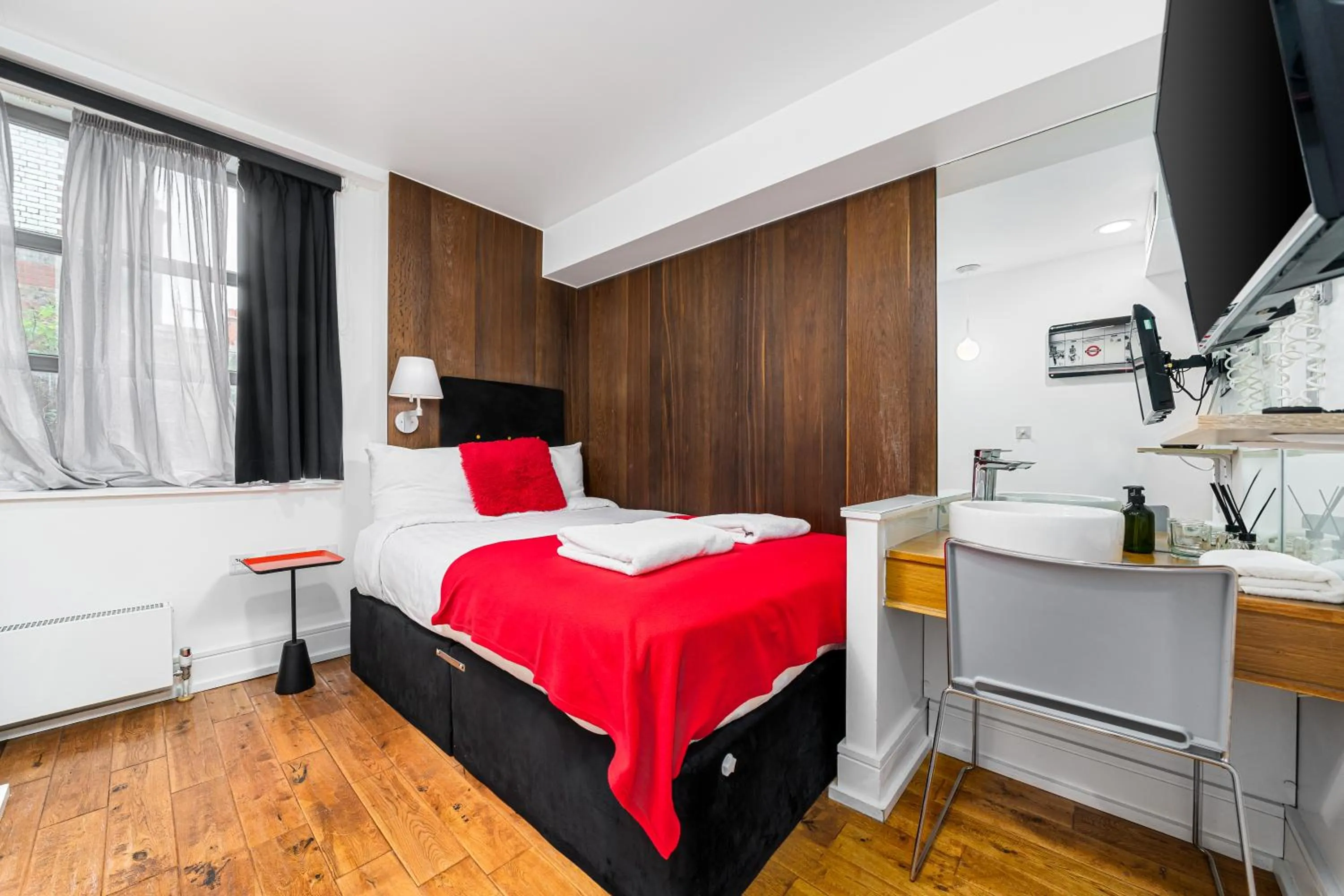 Bed in The Whitechapel