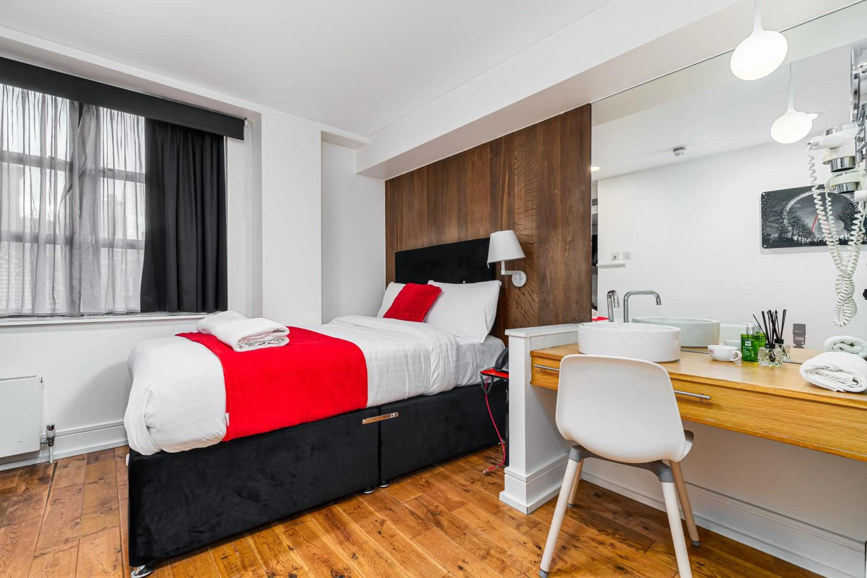 Bed in The Whitechapel