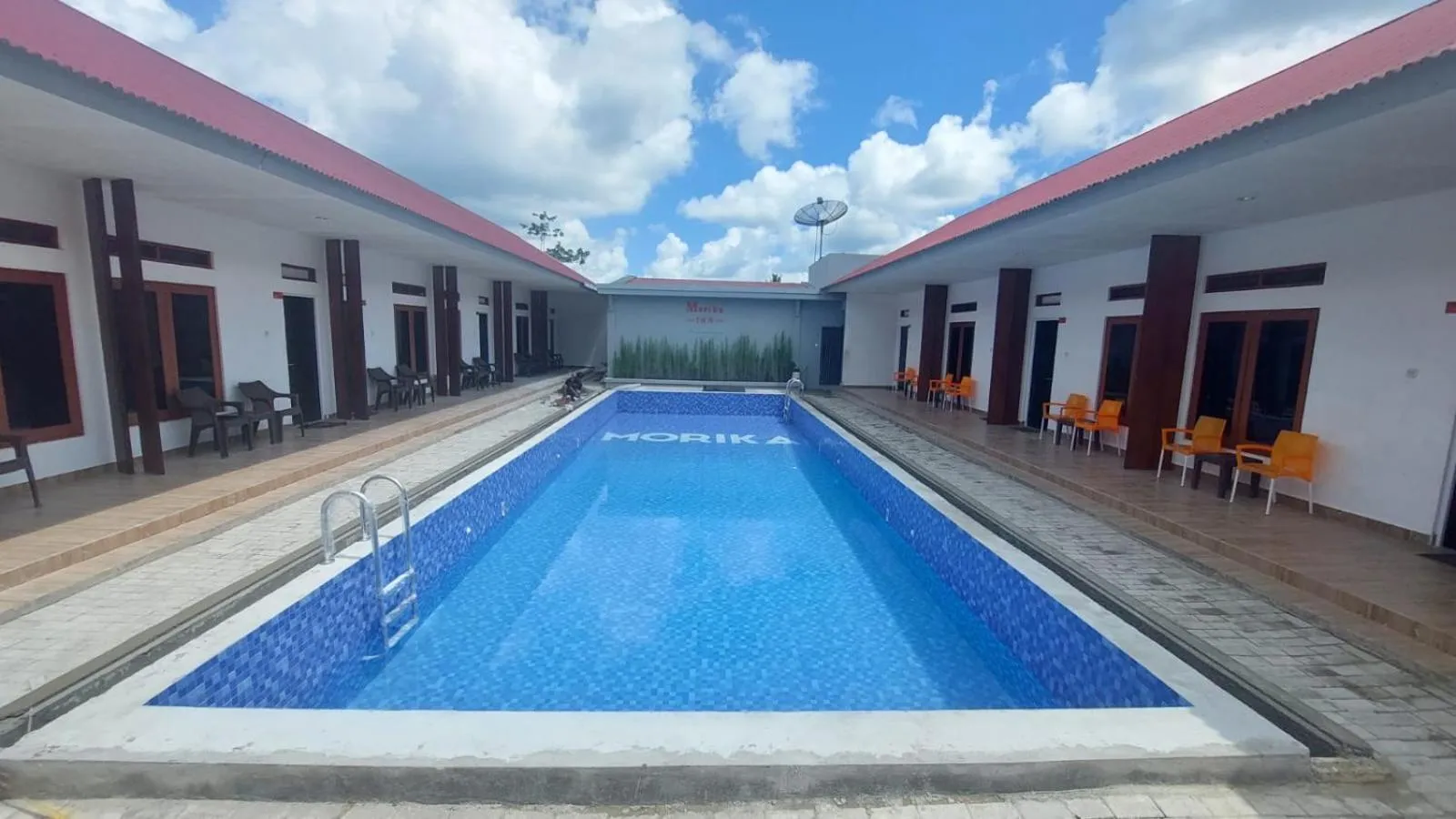 Swimming pool in Morika Inn