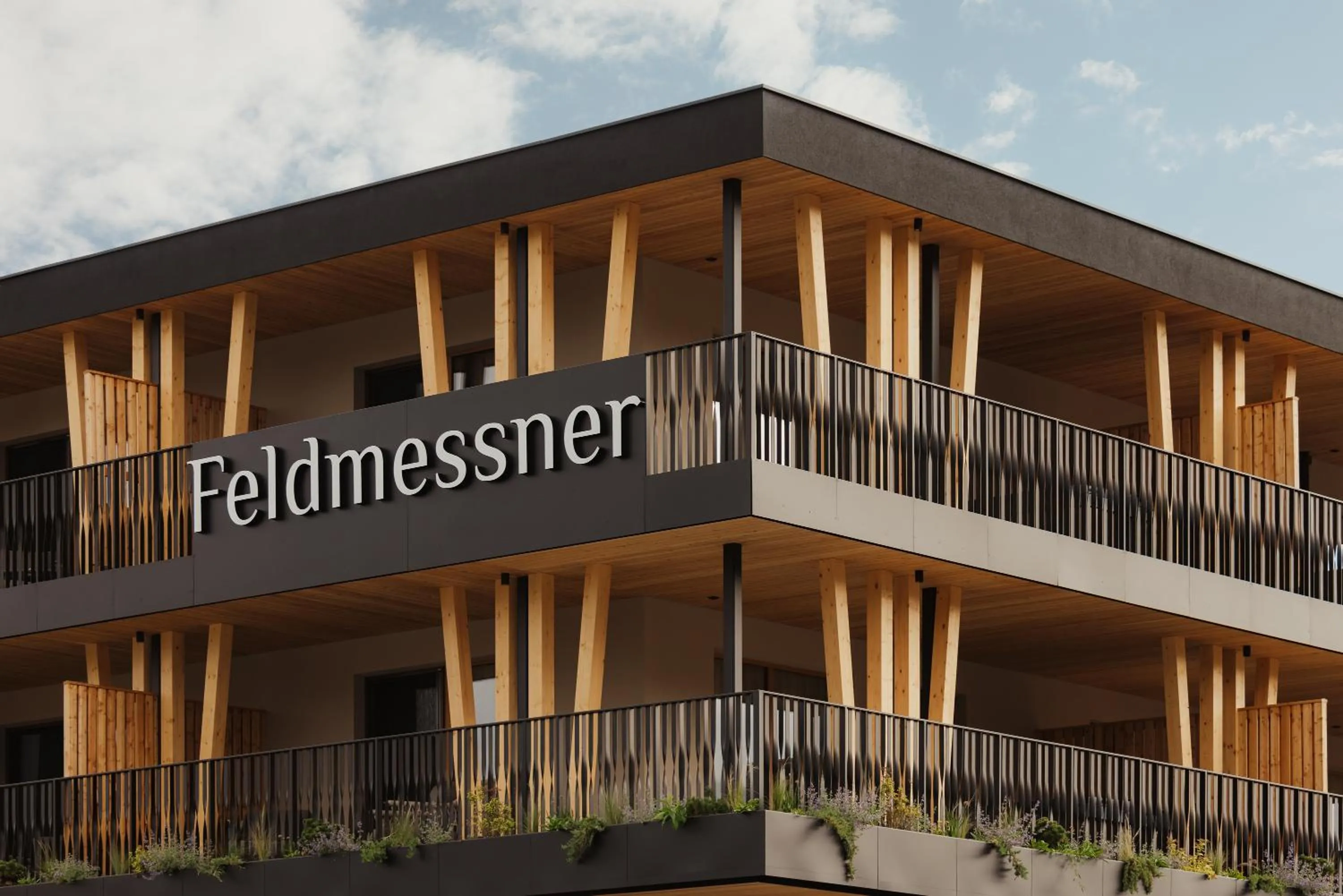 Property building in Hotel B&B Feldmessner