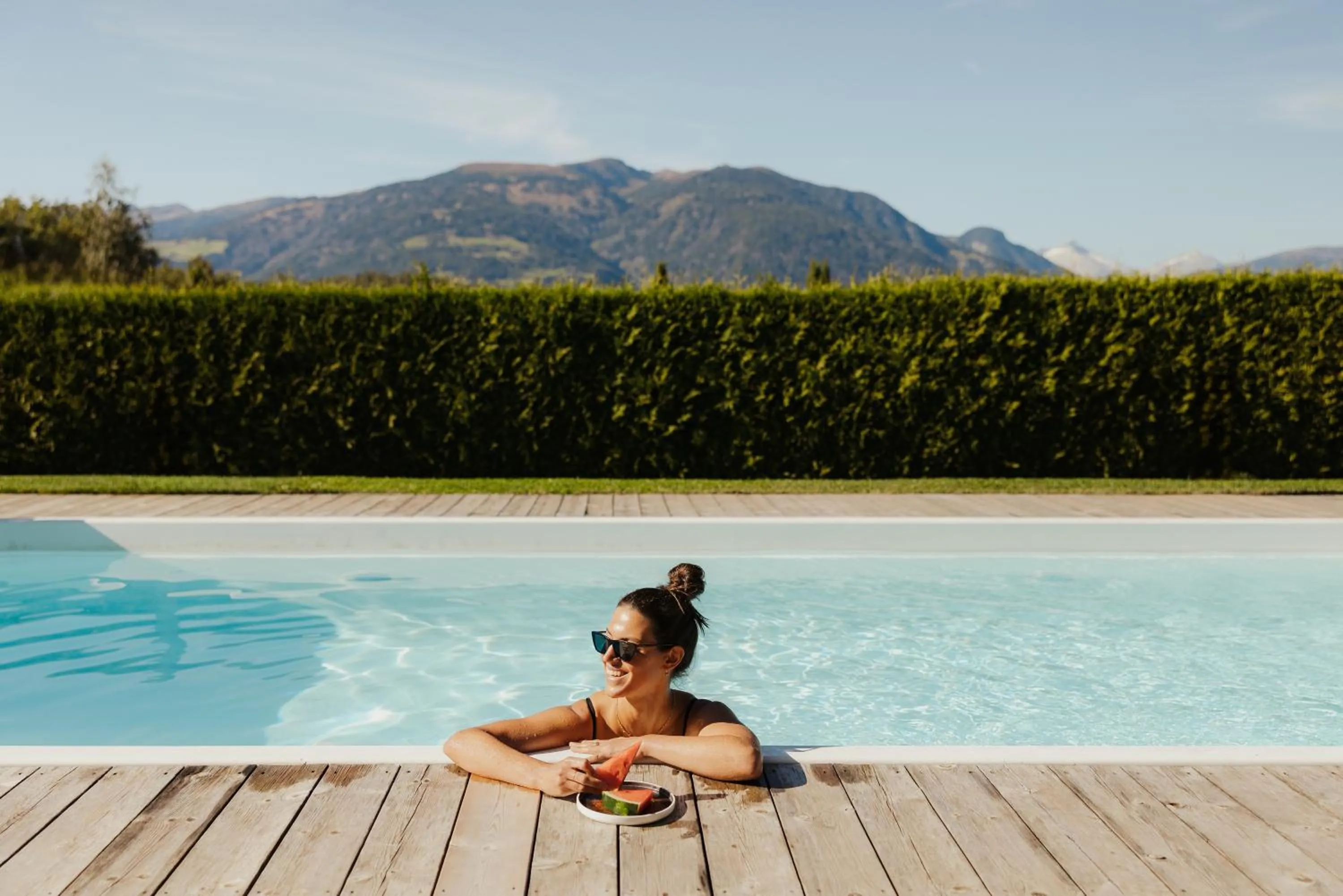 Swimming pool in Hotel B&B Feldmessner