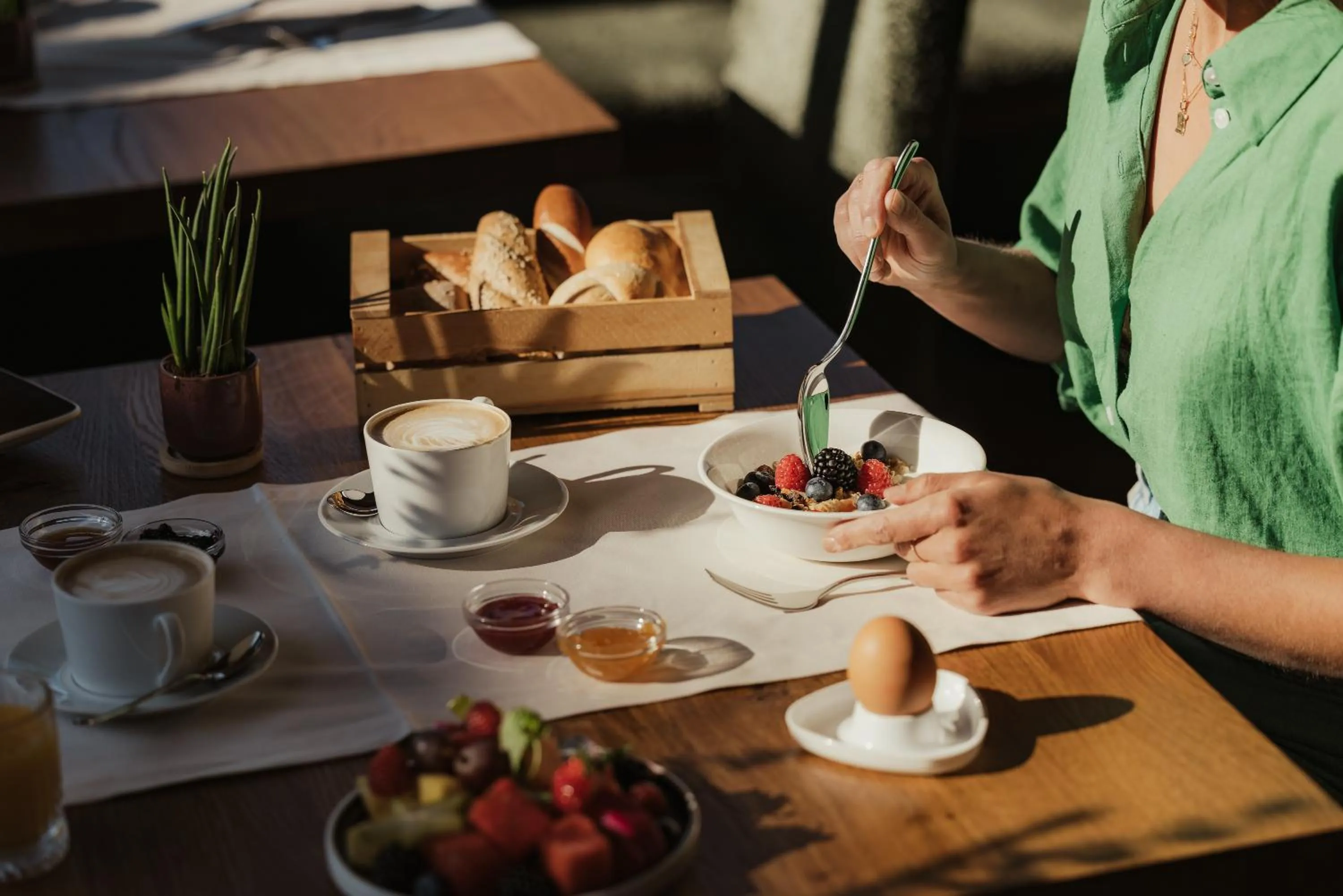 Breakfast in Hotel B&B Feldmessner